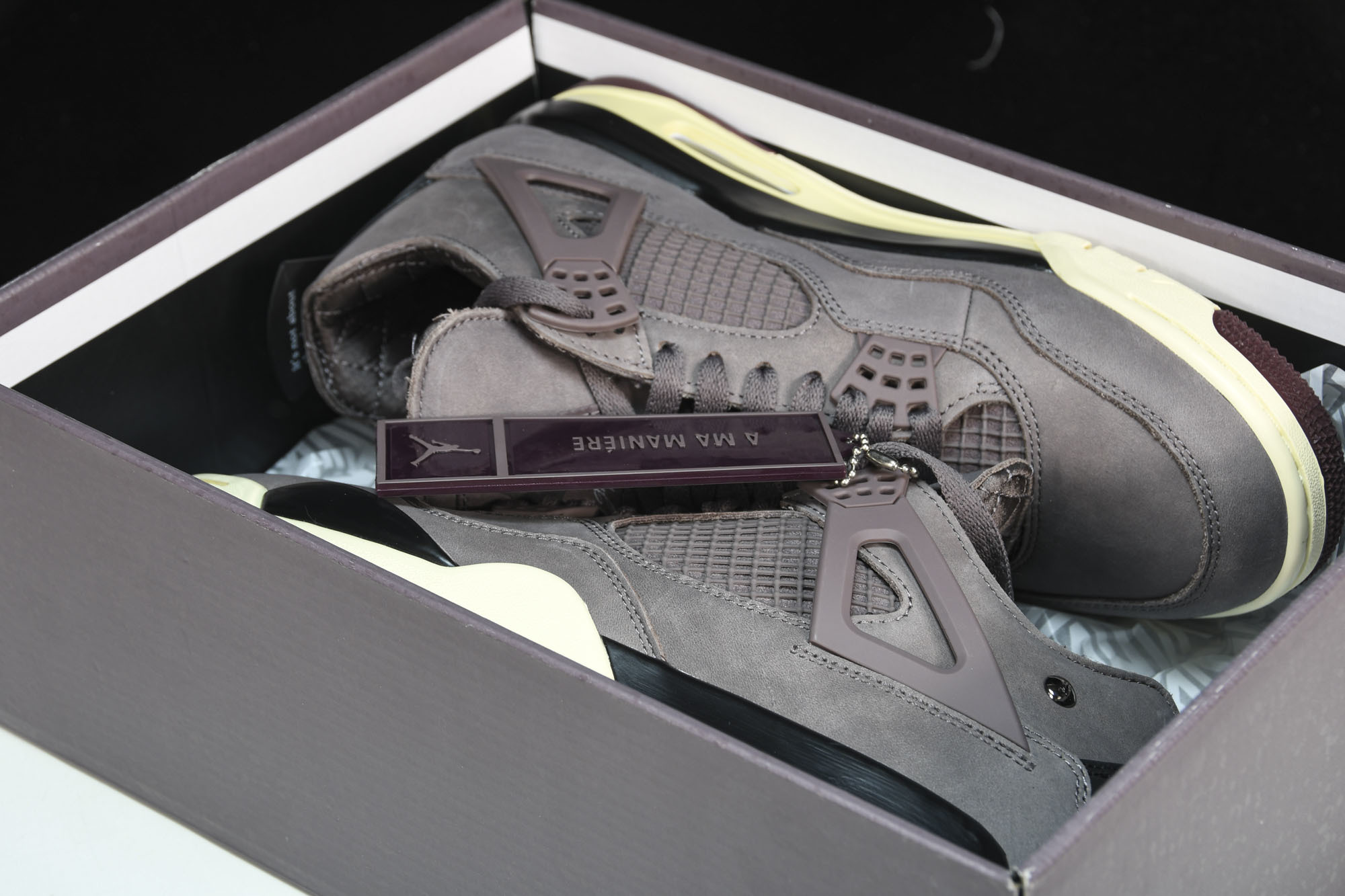 纯原原版 A Ma Maniére x Air Jordan 4 _Violet Ore_ AJ4 乔4联名款 勃艮第红 纯原原版 A Ma Maniére x Air Jordan 4 _Violet Ore_ AJ4 乔4联名款 勃艮第红