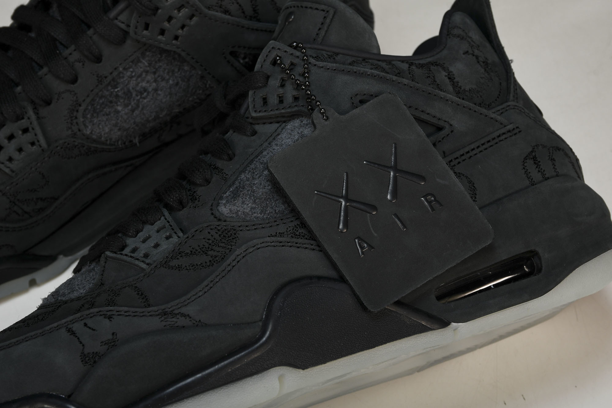 纯原原版 AIR JORDAN 4 RETRO KAWS x AJ4 联名 black 黑麂皮 -001 #YZ001-