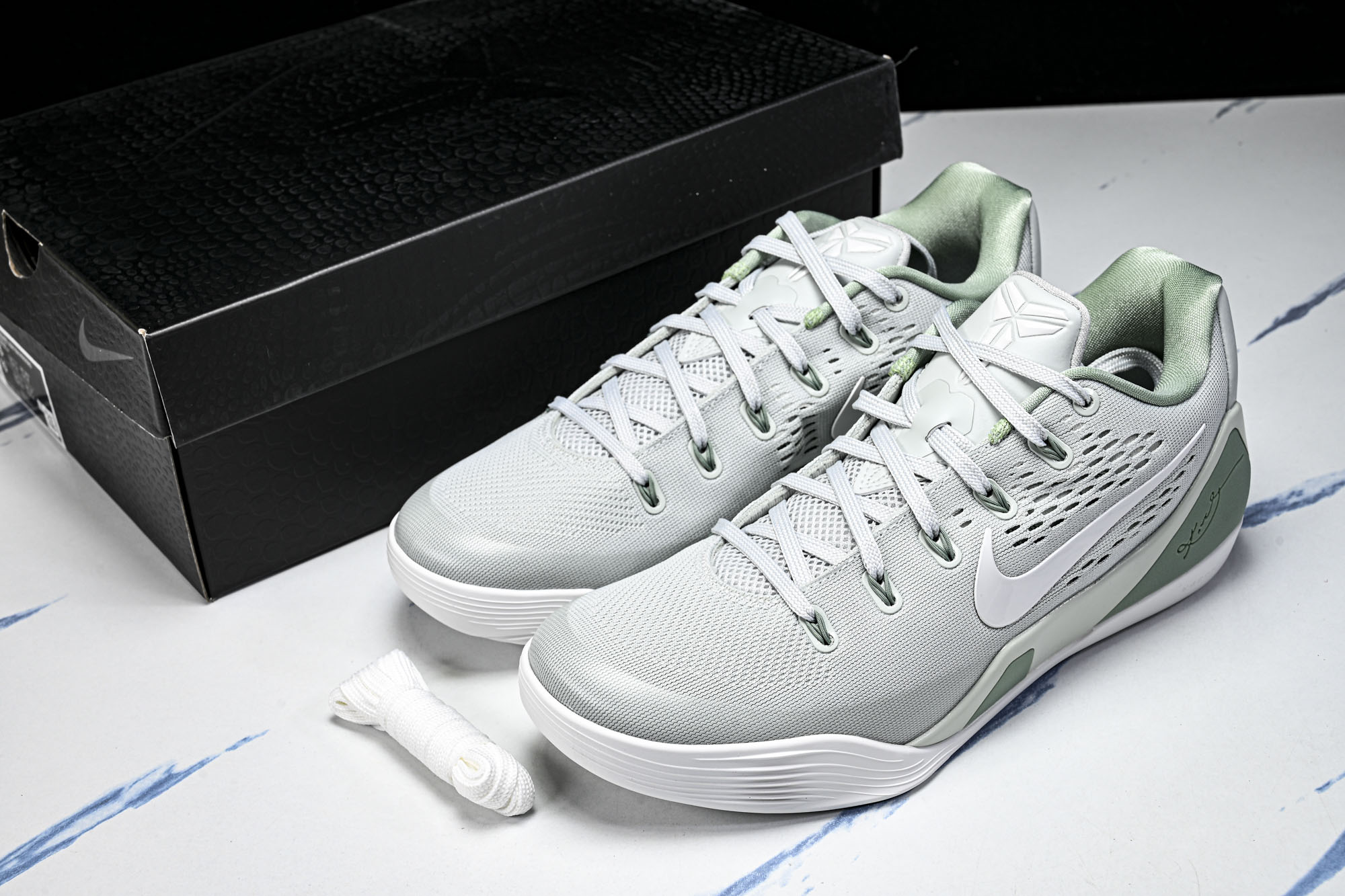 纯原 )NK Kobe 9 EM Low Protro 科比男士运动鞋IH1401-003 #YZ001-1 40 40 纯原 )NK Kobe 9 EM Low Protro 科比男士运动鞋IH1401-003 #YZ001-1 40 40
