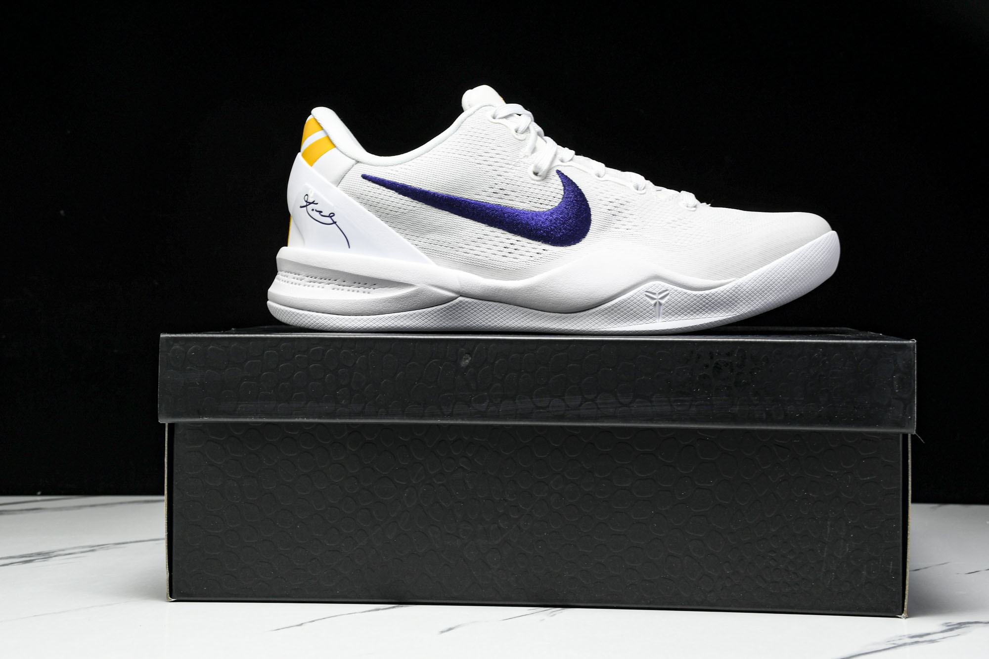 纯原NK Kobe 8 Protro “Lakers Home”湖人 白紫黄色 HF9550-100 #YZ001-1 纯原NK Kobe 8 Protro “Lakers Home”湖人 白紫黄色 HF9550-100 #YZ001-1