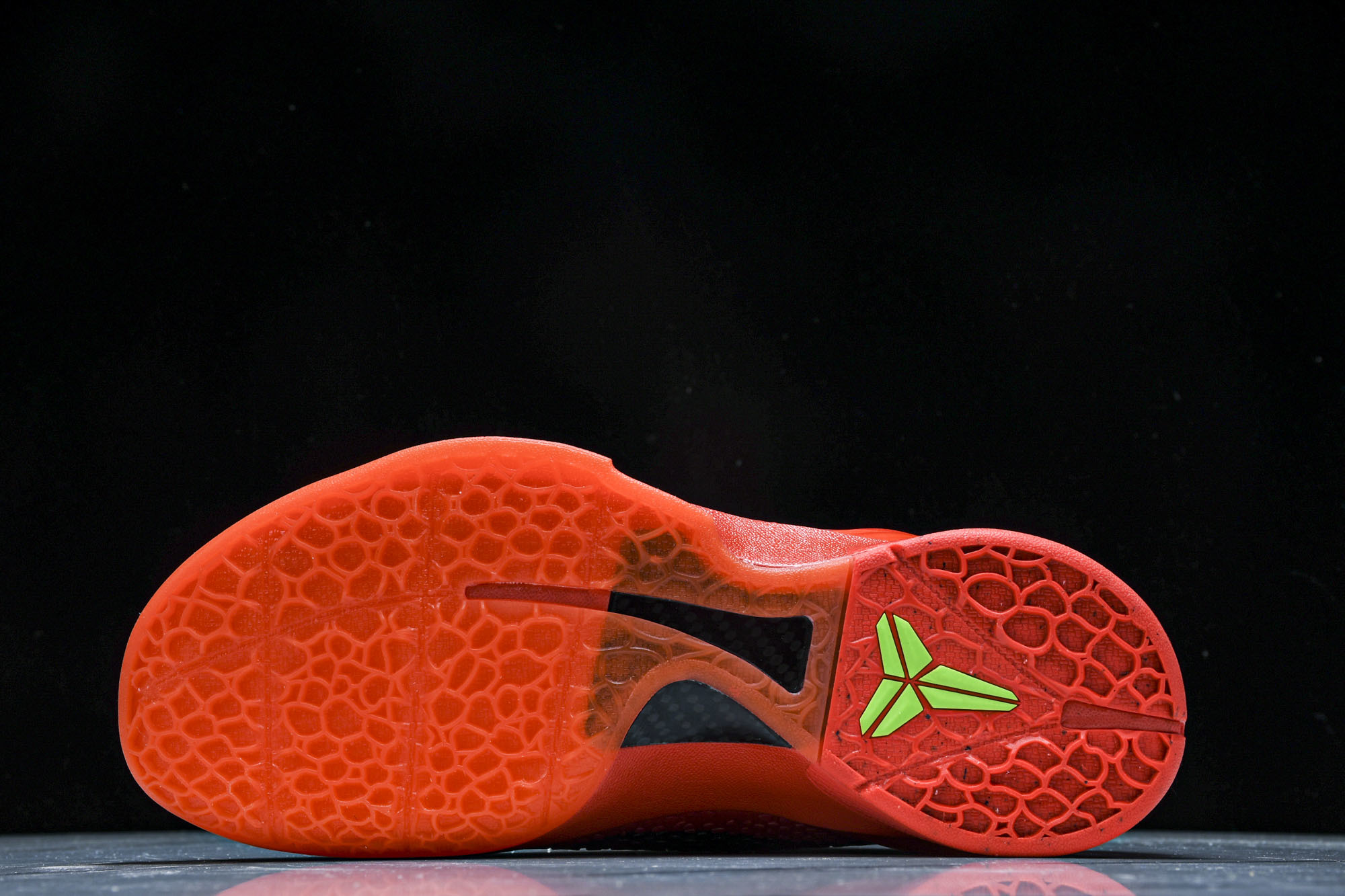 纯原NK Kobe 6 Protro“Reverse Grinch”红色 反转青蜂侠 FV4921-600 #YZ001 纯原NK Kobe 6 Protro“Reverse Grinch”红色 反转青蜂侠 FV4921-600 #YZ001