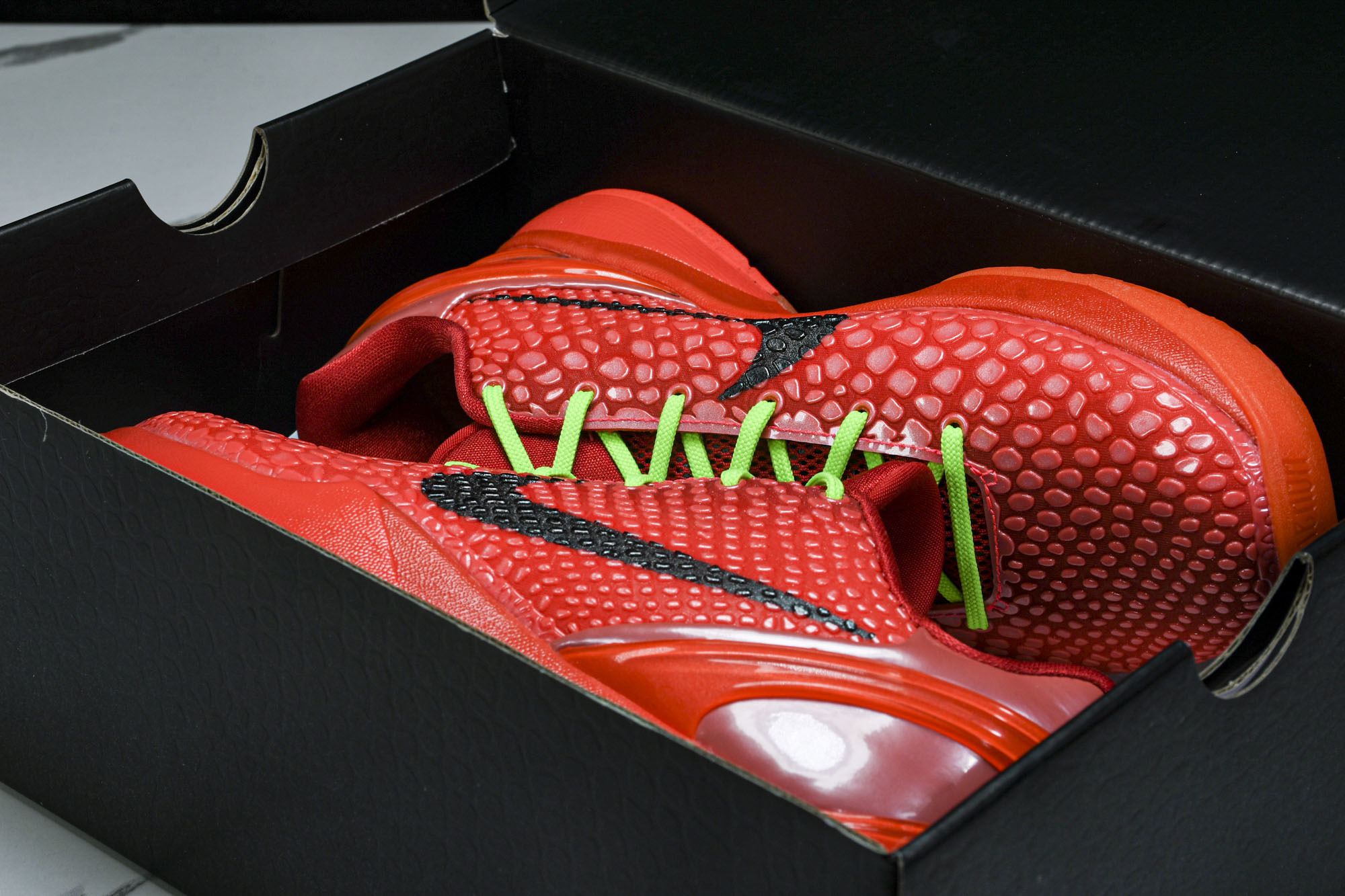 纯原NK Kobe 6 Protro“Reverse Grinch”红色 反转青蜂侠 FV4921-600 #YZ001 纯原NK Kobe 6 Protro“Reverse Grinch”红色 反转青蜂侠 FV4921-600 #YZ001
