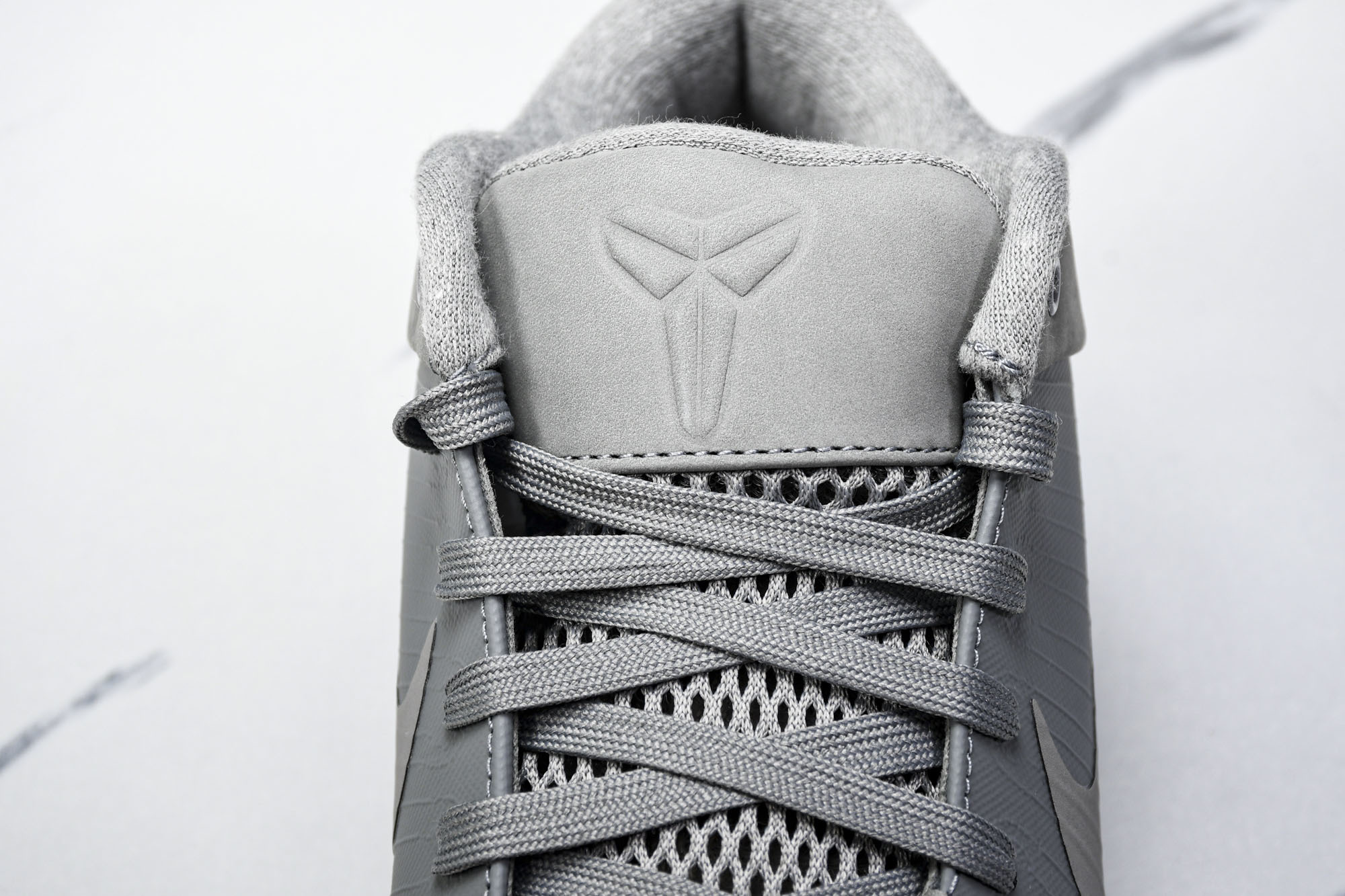 纯原NK Zoom Kobe 6 碳灰色 鹿皮 货号-005 #YZ001-1 40 40.5 41 42 42.5 4 纯原NK Zoom Kobe 6 碳灰色 鹿皮 货号-005 #YZ001-1 40 40.5 41 42 42.5 4