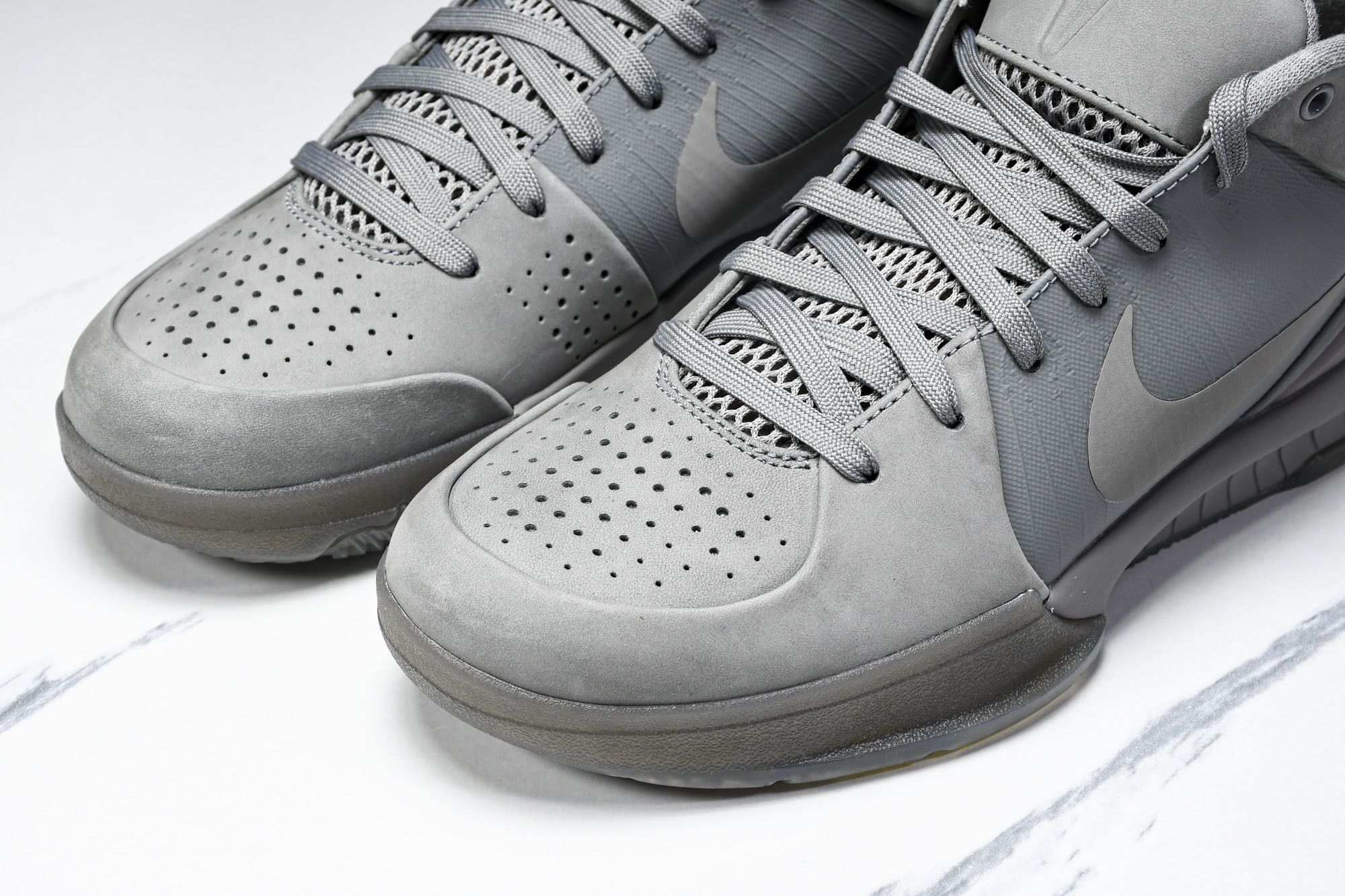 纯原NK Zoom Kobe 6 碳灰色 鹿皮 货号-005 #YZ001-1 40 40.5 41 42 42.5 4 纯原NK Zoom Kobe 6 碳灰色 鹿皮 货号-005 #YZ001-1 40 40.5 41 42 42.5 4