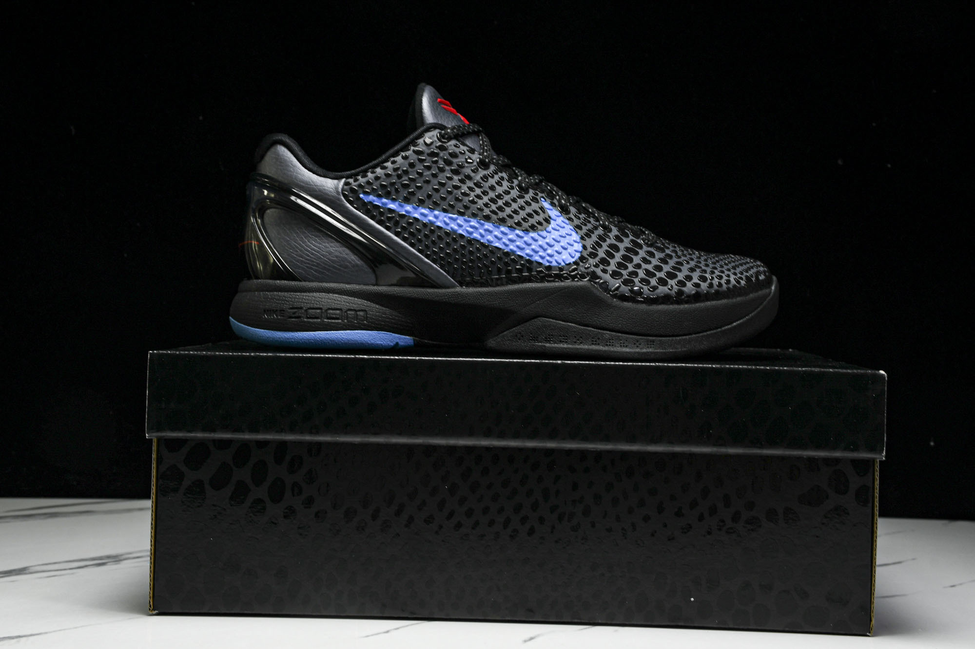 纯原NK Zoom Kobe 6“Dark Knight”黑暗骑士 黑蓝 -016 #YZ001-1 40 40.5 4 纯原NK Zoom Kobe 6“Dark Knight”黑暗骑士 黑蓝 -016 #YZ001-1 40 40.5 4