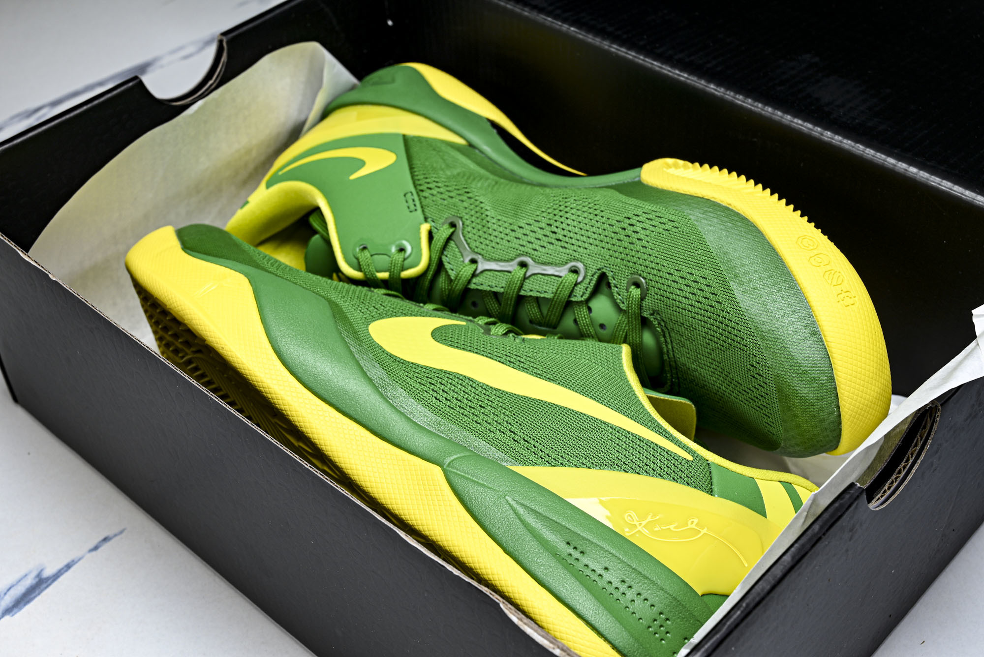 纯原NK_耐克 Kobe 8 Protro男款训练实战篮球鞋 .APPLE #YZ001-1 40 40.5 41 42 纯原NK_耐克 Kobe 8 Protro男款训练实战篮球鞋 .APPLE #YZ001-1 40 40.5 41 42