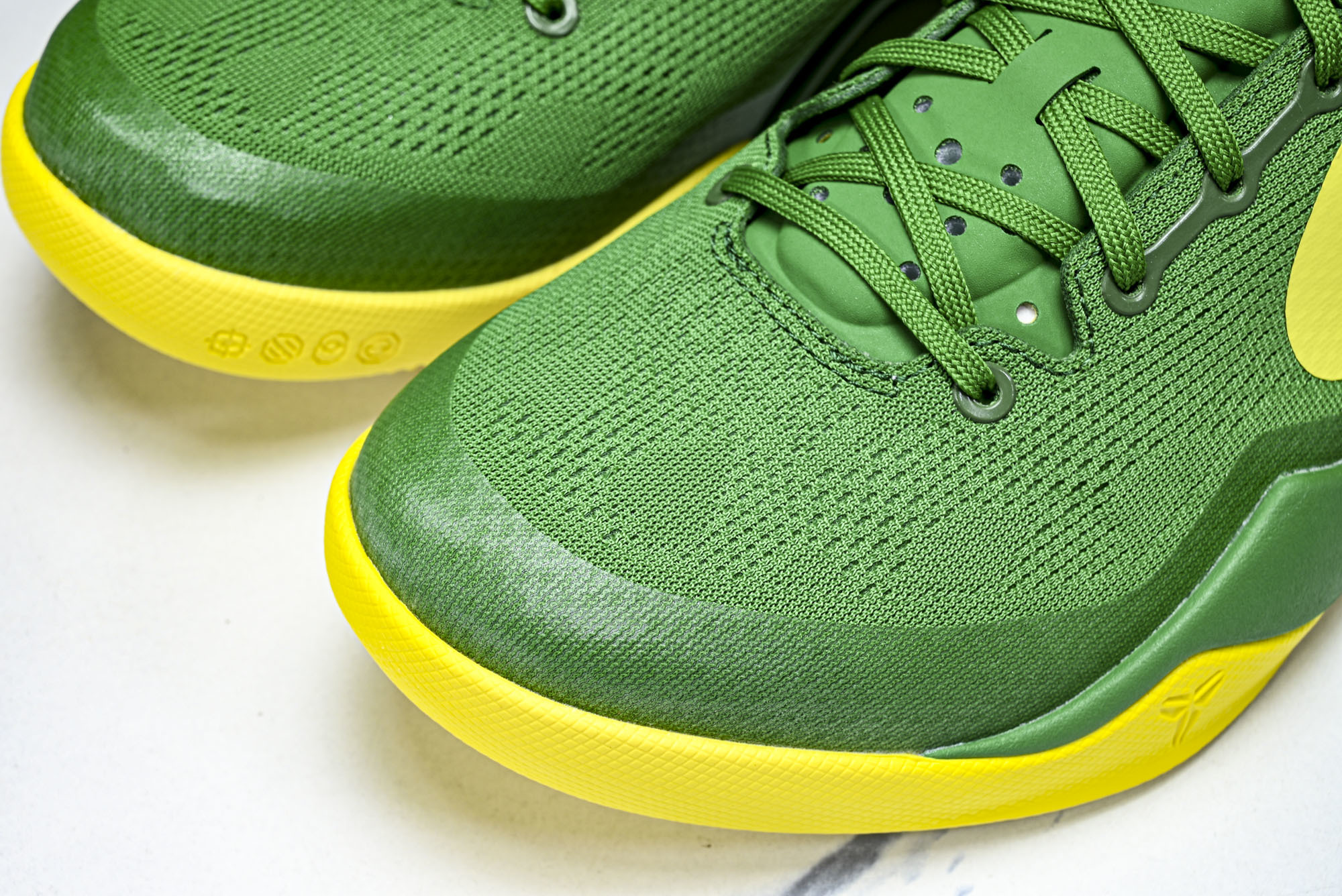 纯原NK_耐克 Kobe 8 Protro男款训练实战篮球鞋 .APPLE #YZ001-1 40 40.5 41 42 纯原NK_耐克 Kobe 8 Protro男款训练实战篮球鞋 .APPLE #YZ001-1 40 40.5 41 42
