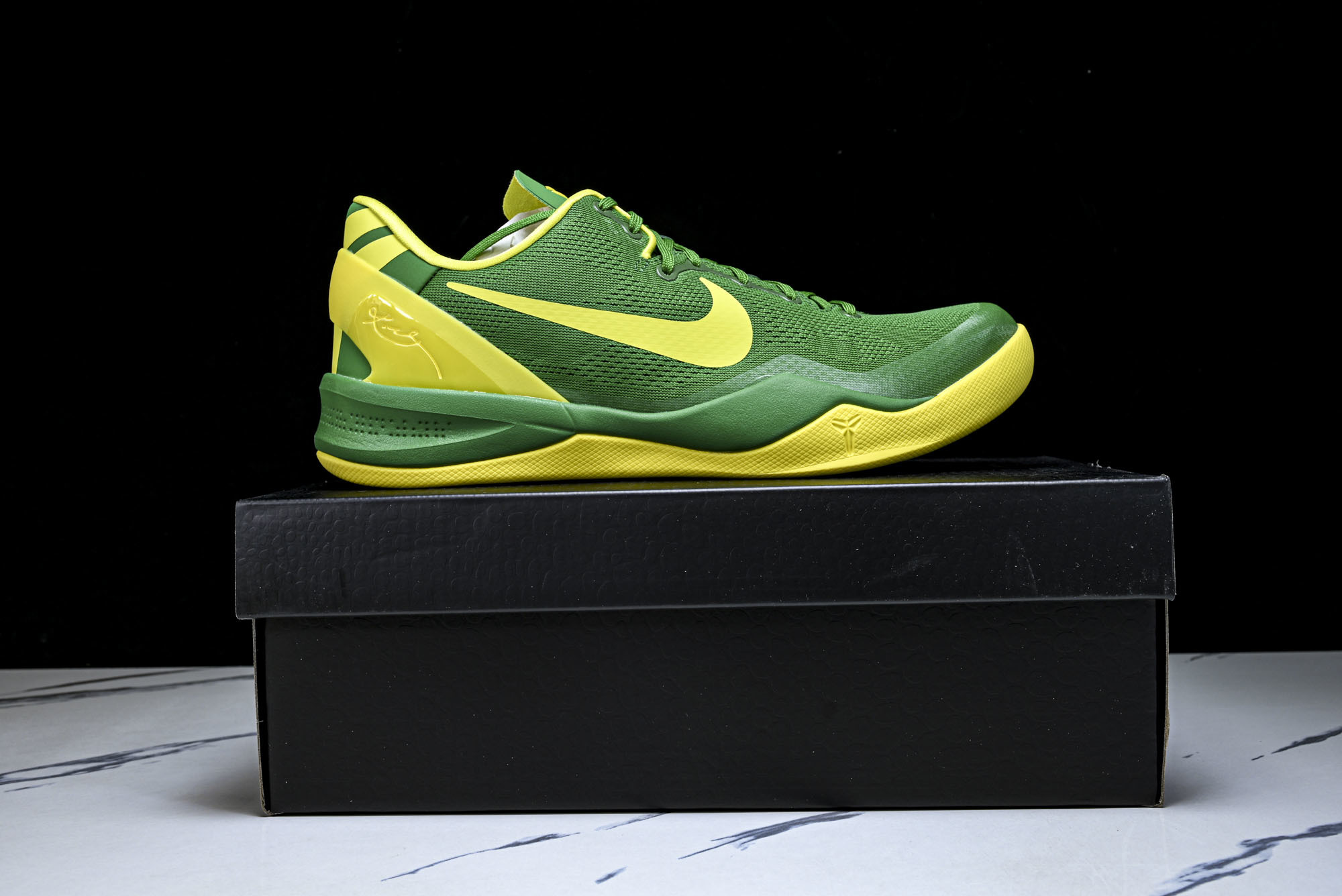 纯原NK_耐克 Kobe 8 Protro男款训练实战篮球鞋 .APPLE #YZ001-1 40 40.5 41 42 纯原NK_耐克 Kobe 8 Protro男款训练实战篮球鞋 .APPLE #YZ001-1 40 40.5 41 42