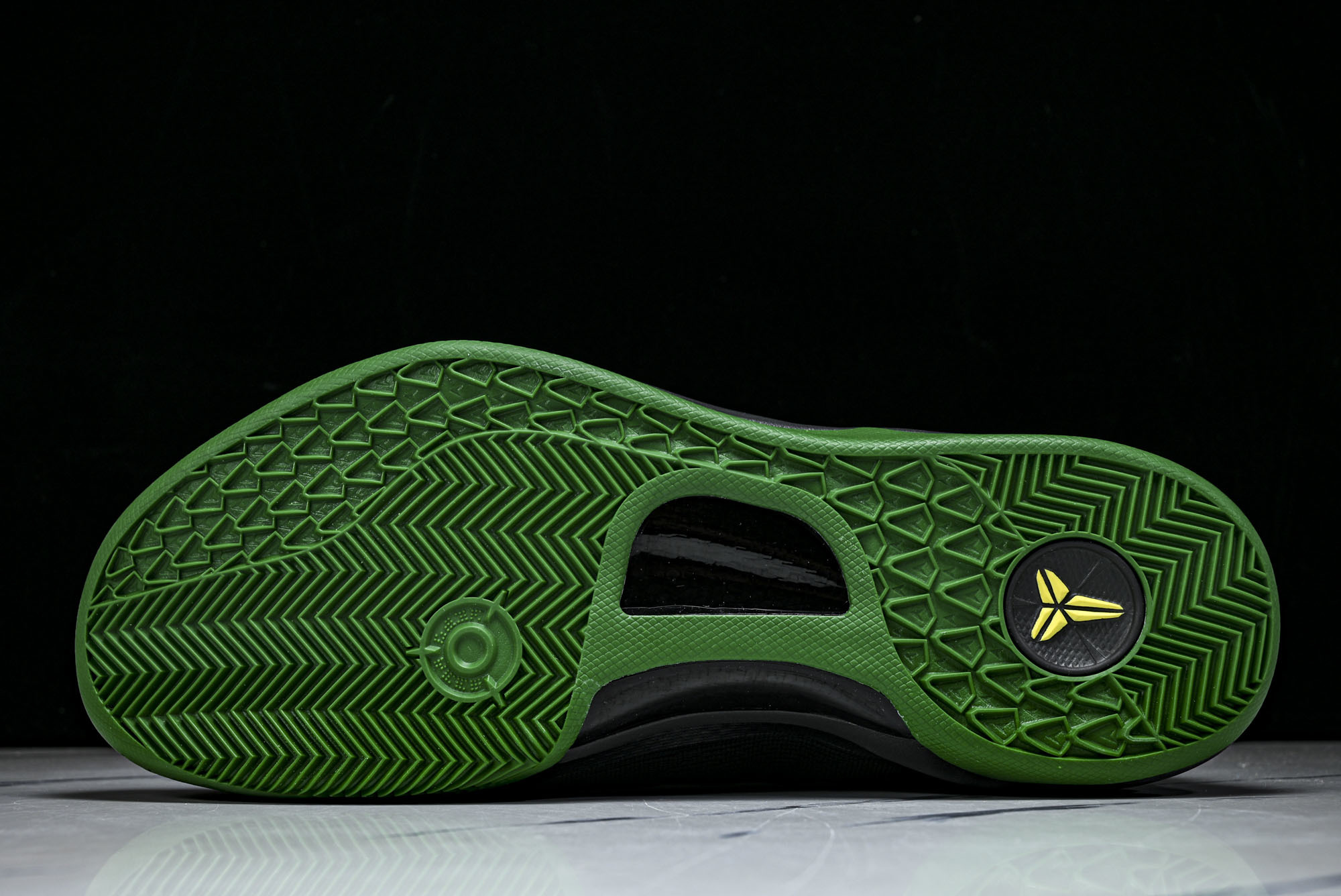 下架 纯原NK_耐克 Kobe 8 Protro男款训练实战篮球鞋 H023-HF7485_ #YZ001-1 40 4 下架 纯原NK_耐克 Kobe 8 Protro男款训练实战篮球鞋 H023-HF7485_ #YZ001-1 40 4
