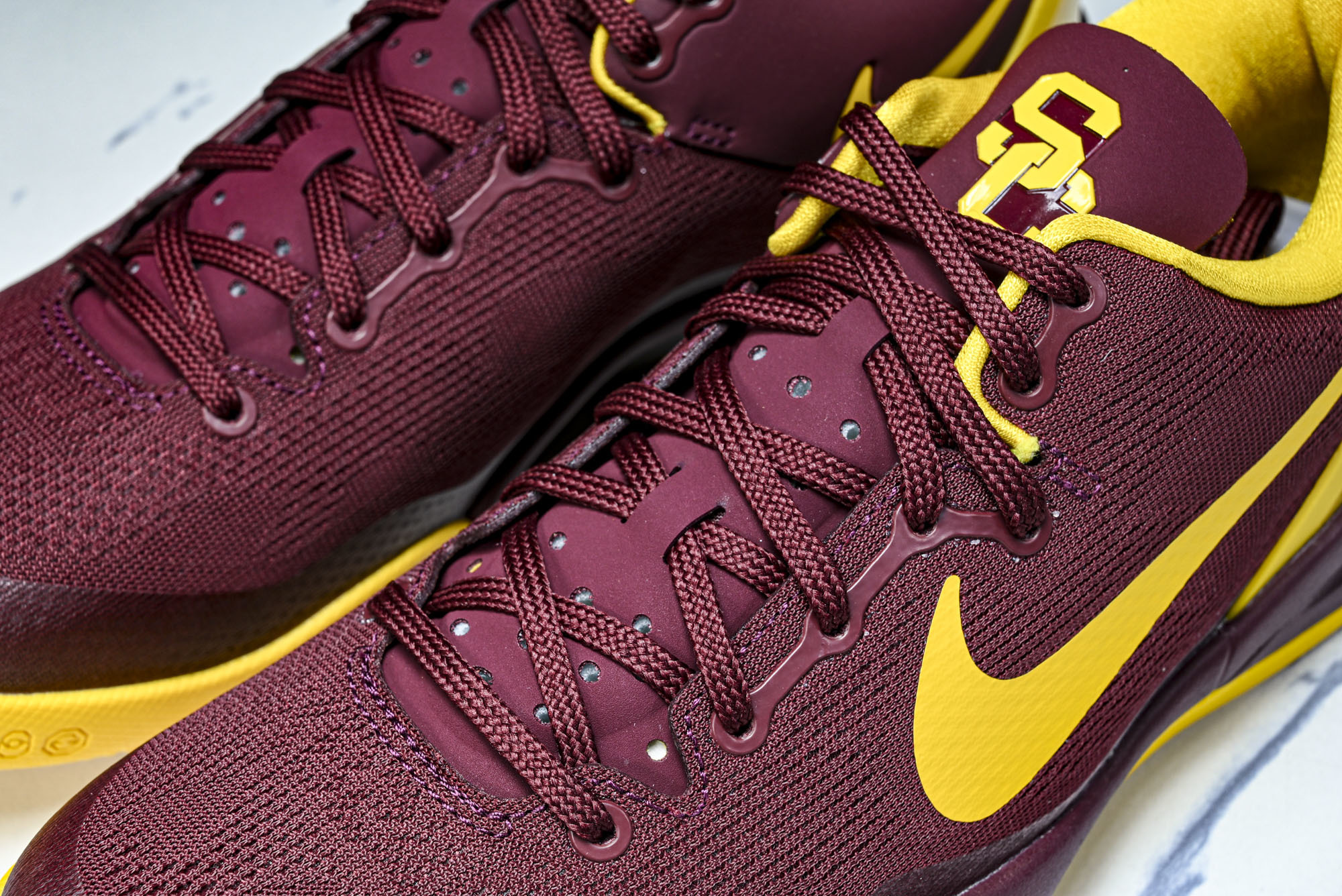 下架 纯原NK_耐克Kobe 8 Protro 酒红黄色 男款训练实战篮球鞋 H023-HF7484_ #YZ001-1 下架 纯原NK_耐克Kobe 8 Protro 酒红黄色 男款训练实战篮球鞋 H023-HF7484_ #YZ001-1