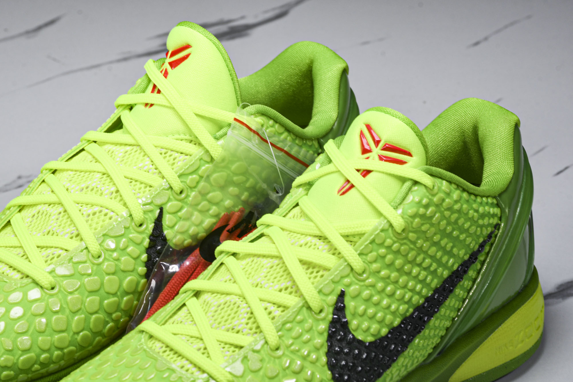 纯原Zoom Kobe 6 ZK6 科比6 青蜂侠绿蛇圣诞 CW2190-300 #YZ001-1 40 40.5 41 纯原Zoom Kobe 6 ZK6 科比6 青蜂侠绿蛇圣诞 CW2190-300 #YZ001-1 40 40.5 41