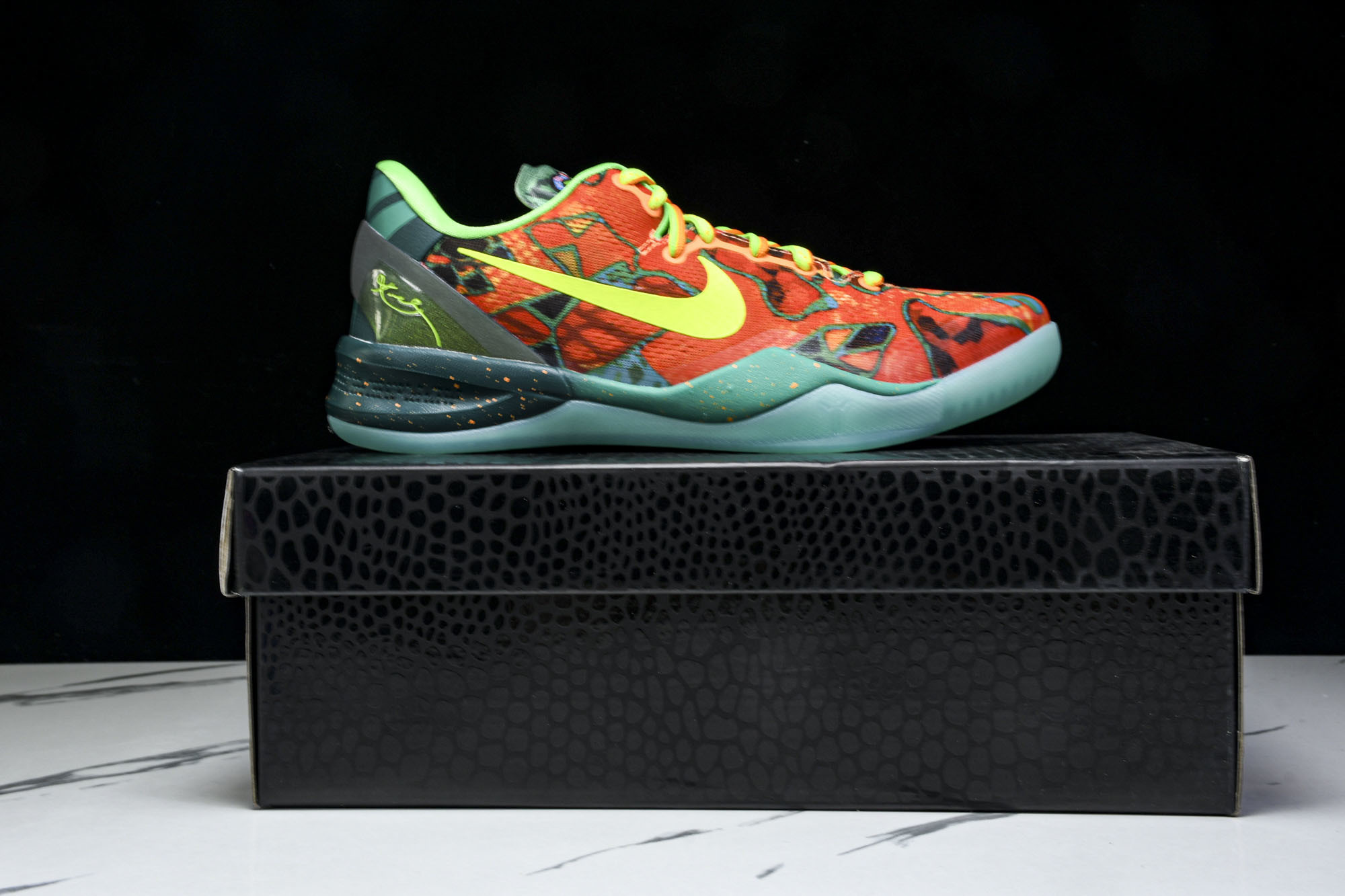 纯原NK Kobe 8 Protro 2025 What The Kobe 彩色 HM9621-900 #YZ001-1 纯原NK Kobe 8 Protro 2025 What The Kobe 彩色 HM9621-900 #YZ001-1