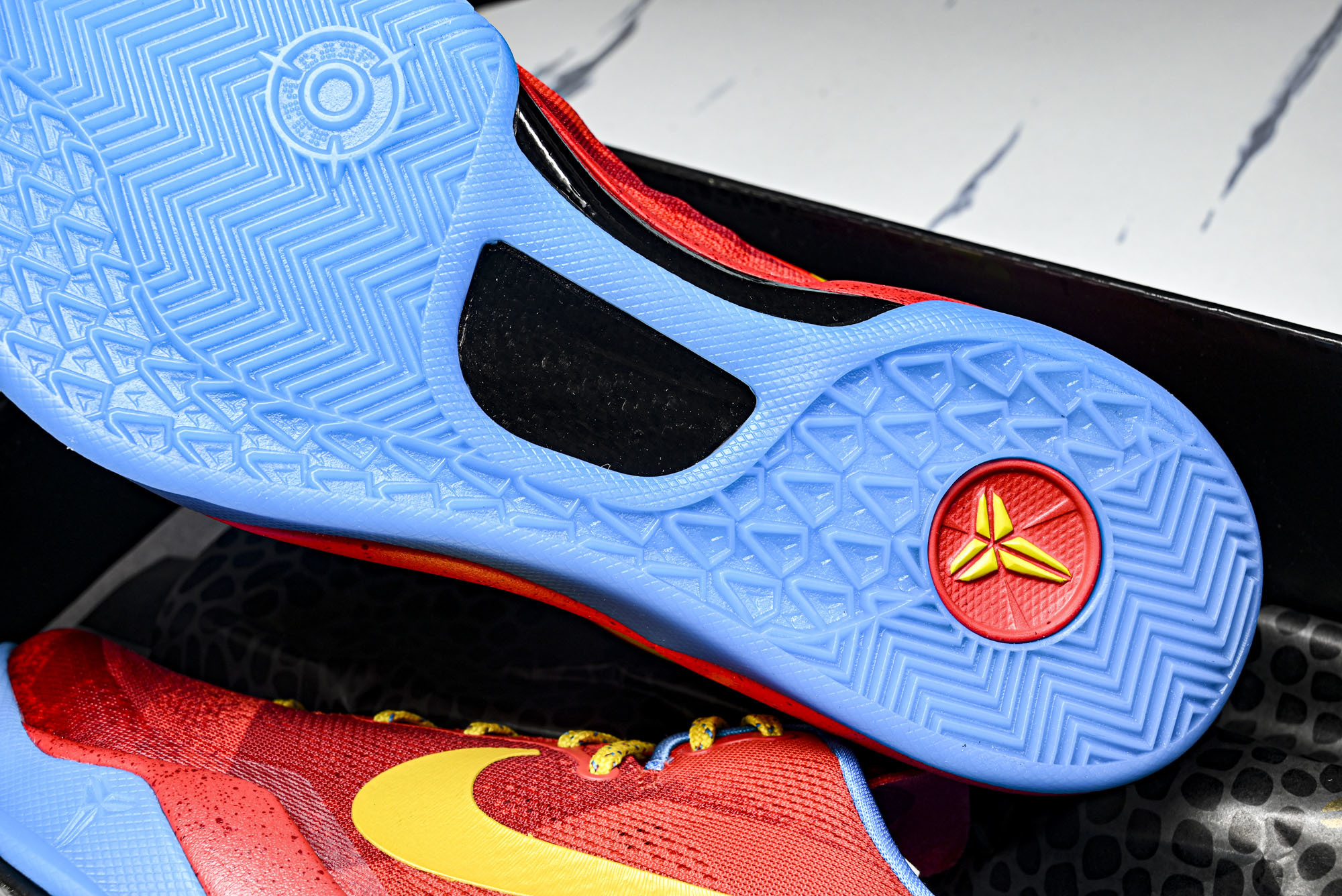 纯原NK Kobe 8 Protro “Year of the Horse”2026马年 红黄蓝色 IM0594-600 纯原NK Kobe 8 Protro “Year of the Horse”2026马年 红黄蓝色 IM0594-600