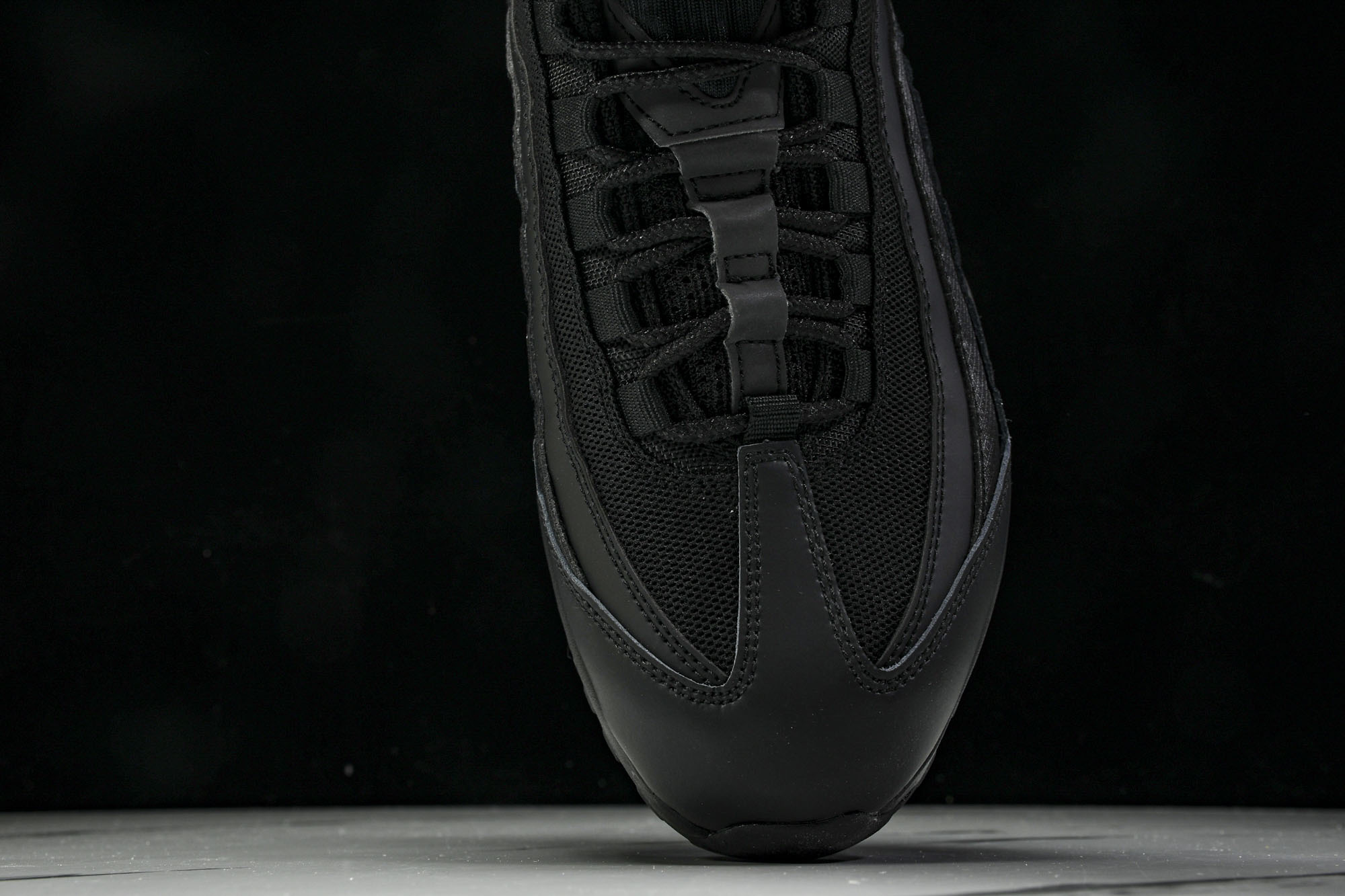 纯原外贸Denham x Nike Air Max 95 全黑 跑步鞋 CI3705 001 #YZ001-1 ✦原版1 纯原外贸Denham x Nike Air Max 95 全黑 跑步鞋 CI3705 001 #YZ001-1 ✦原版1