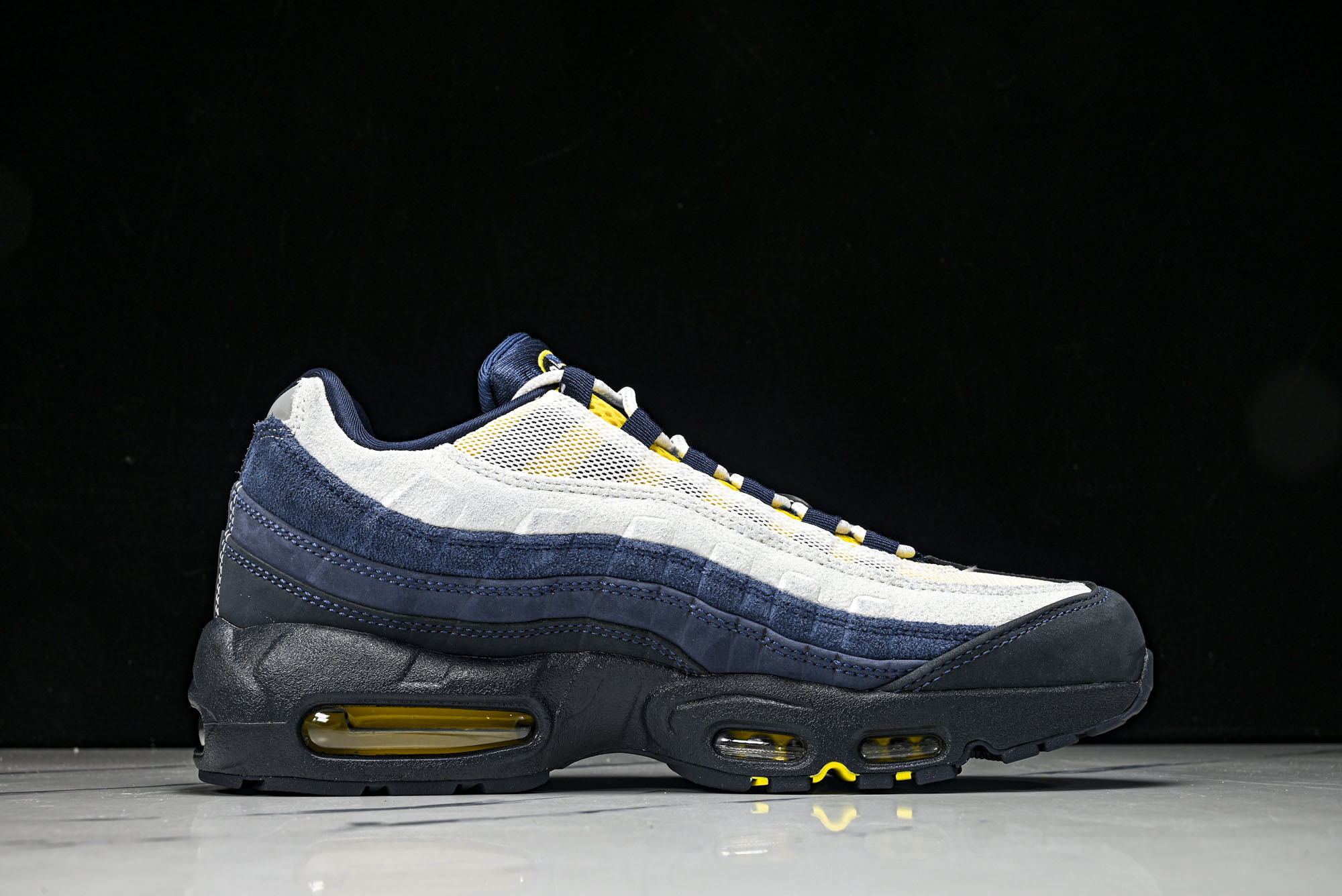纯原外贸Eric Koston x Nike SB Air Max 95 深蓝白 耐克联名低帮气垫男女跑步鞋 HQ849 纯原外贸Eric Koston x Nike SB Air Max 95 深蓝白 耐克联名低帮气垫男女跑步鞋 HQ849