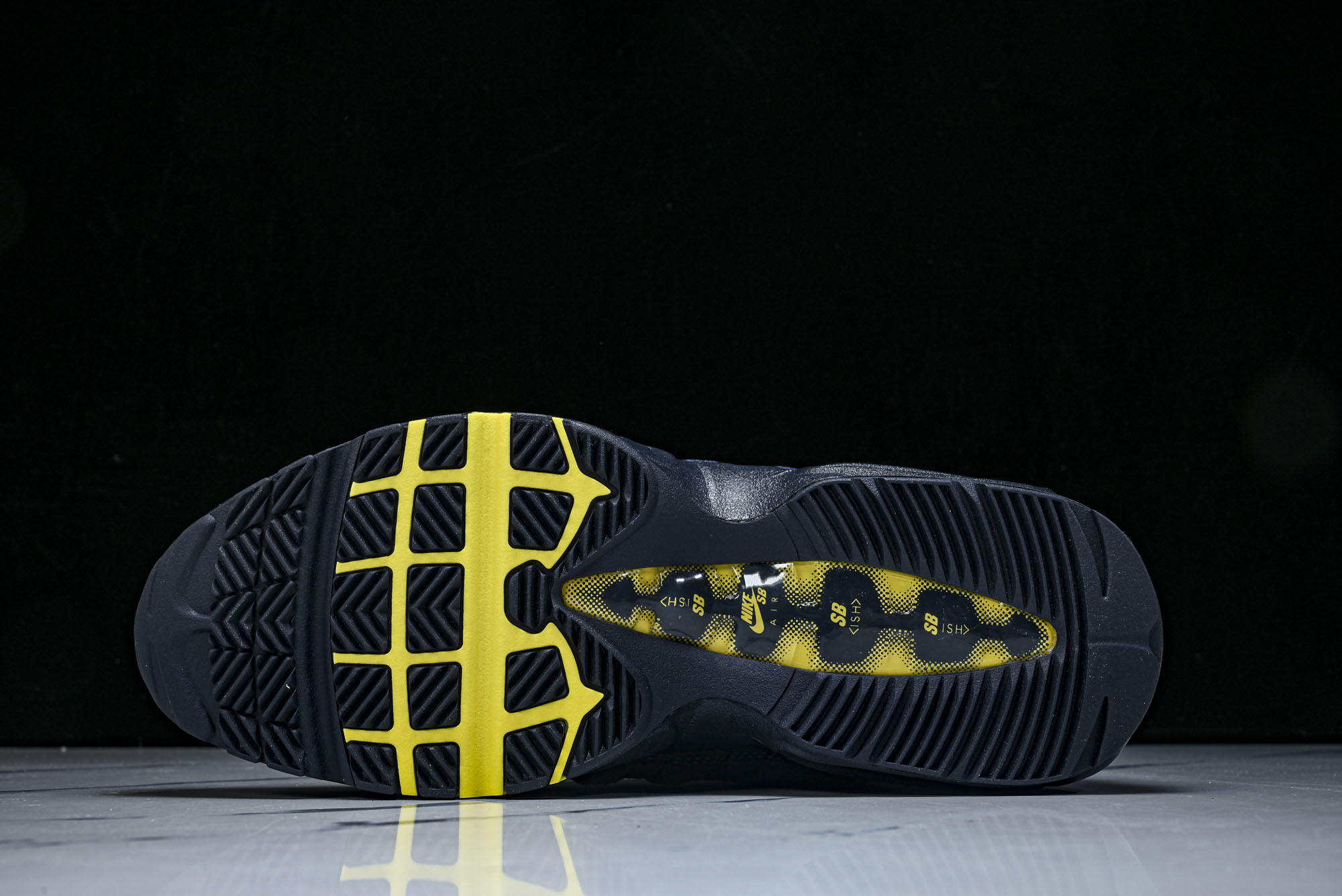 纯原外贸Eric Koston x Nike SB Air Max 95 深蓝白 耐克联名低帮气垫男女跑步鞋 HQ849 纯原外贸Eric Koston x Nike SB Air Max 95 深蓝白 耐克联名低帮气垫男女跑步鞋 HQ849
