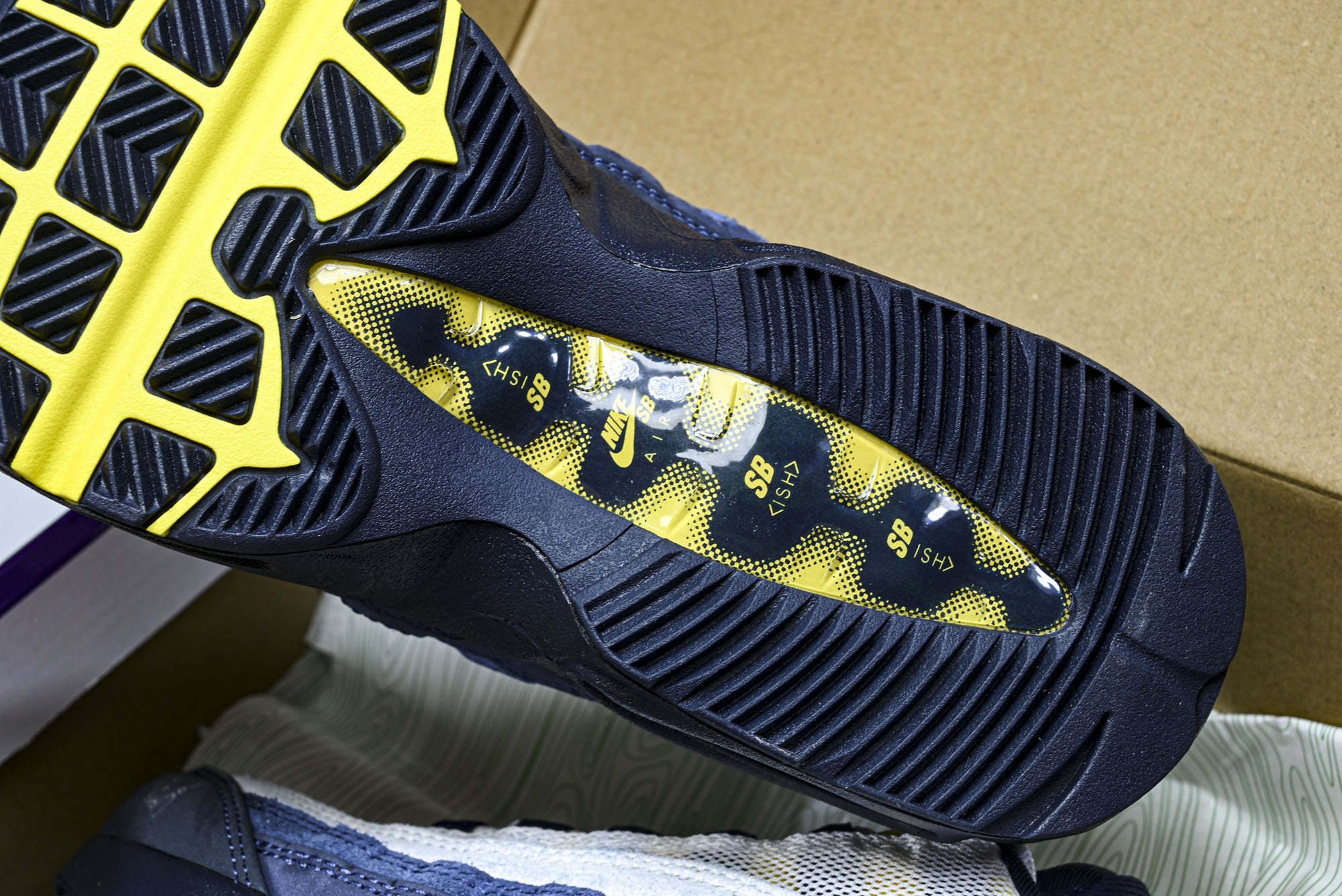 纯原外贸Eric Koston x Nike SB Air Max 95 深蓝白 耐克联名低帮气垫男女跑步鞋 HQ849 纯原外贸Eric Koston x Nike SB Air Max 95 深蓝白 耐克联名低帮气垫男女跑步鞋 HQ849
