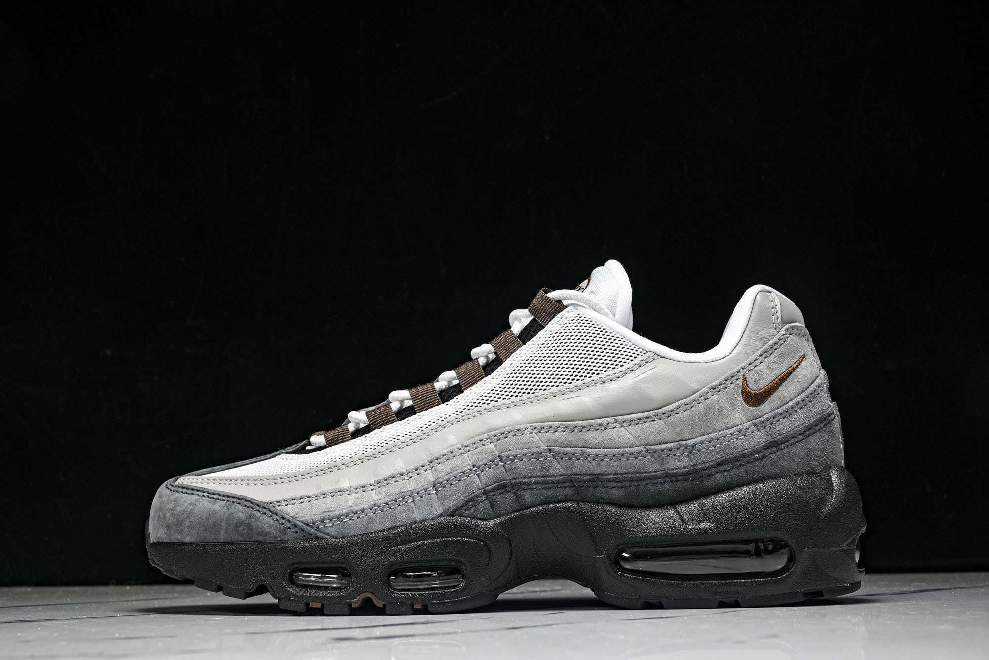 纯原外贸Eric Koston x Nike SB Air Max 95 耐克联名低帮气垫男女跑步鞋 HF7545 00 纯原外贸Eric Koston x Nike SB Air Max 95 耐克联名低帮气垫男女跑步鞋 HF7545 00