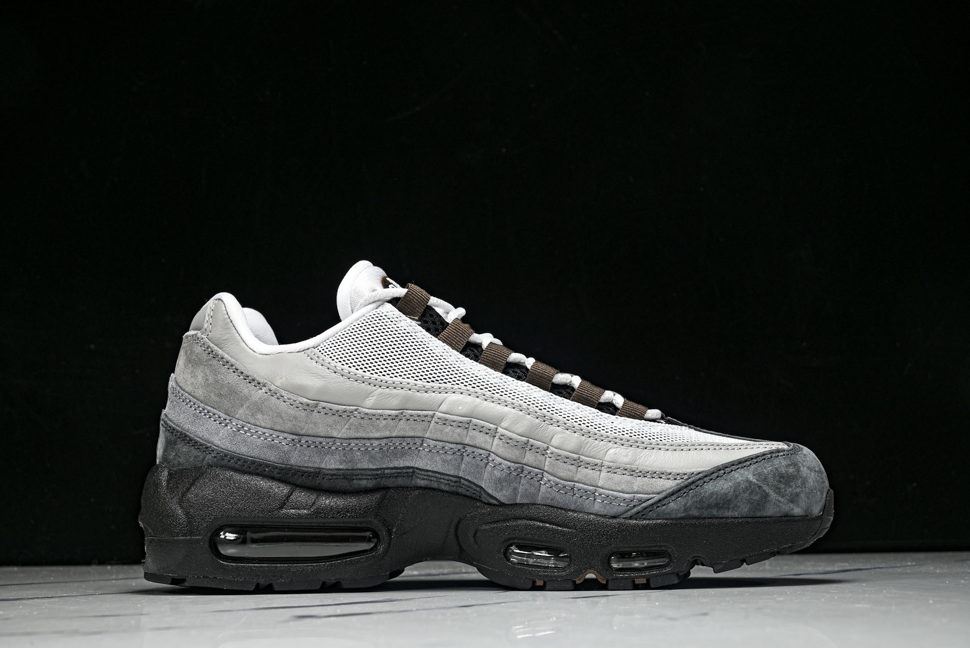 纯原外贸Eric Koston x Nike SB Air Max 95 耐克联名低帮气垫男女跑步鞋 HF7545 00 纯原外贸Eric Koston x Nike SB Air Max 95 耐克联名低帮气垫男女跑步鞋 HF7545 00