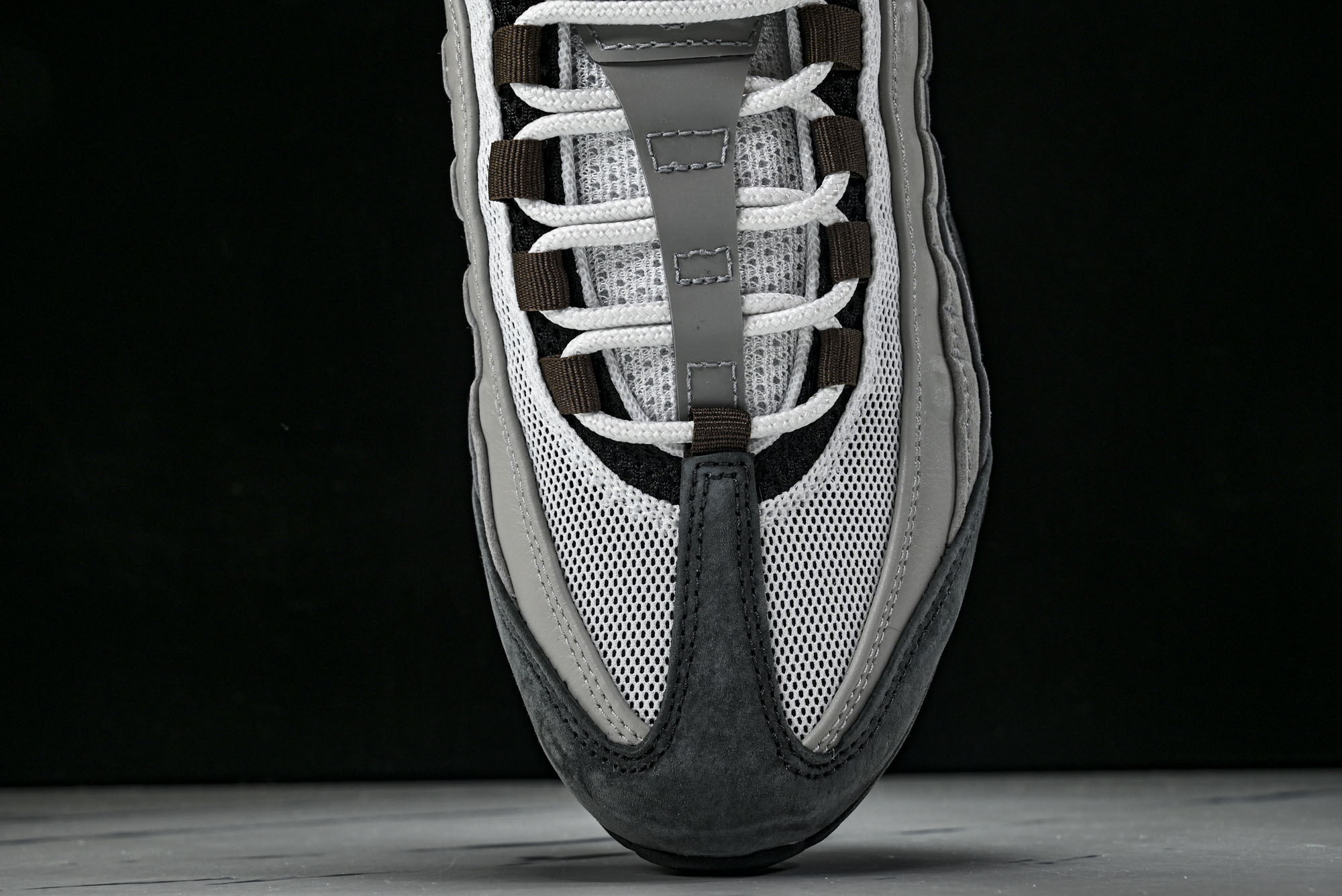 纯原外贸Eric Koston x Nike SB Air Max 95 耐克联名低帮气垫男女跑步鞋 HF7545 00 纯原外贸Eric Koston x Nike SB Air Max 95 耐克联名低帮气垫男女跑步鞋 HF7545 00