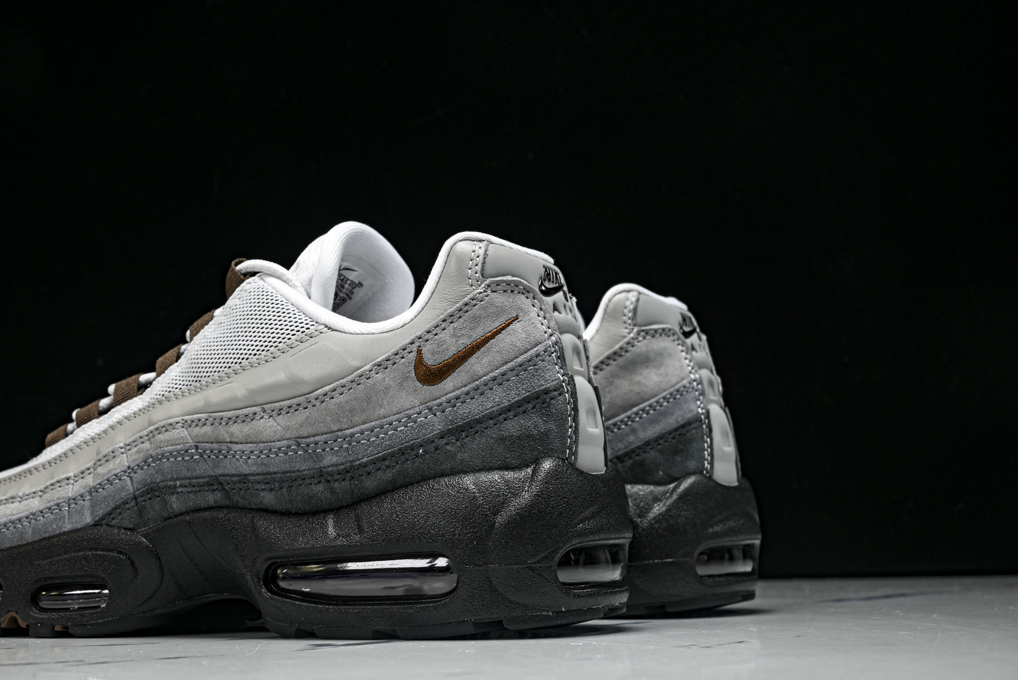 纯原外贸Eric Koston x Nike SB Air Max 95 耐克联名低帮气垫男女跑步鞋 HF7545 00 纯原外贸Eric Koston x Nike SB Air Max 95 耐克联名低帮气垫男女跑步鞋 HF7545 00