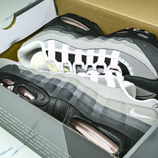 纯原外贸Eric Koston x Nike SB Air Max 95 耐克联名低帮气垫男女跑步鞋 HJ5996 00 纯原外贸Eric Koston x Nike SB Air Max 95 耐克联名低帮气垫男女跑步鞋 HJ5996 00