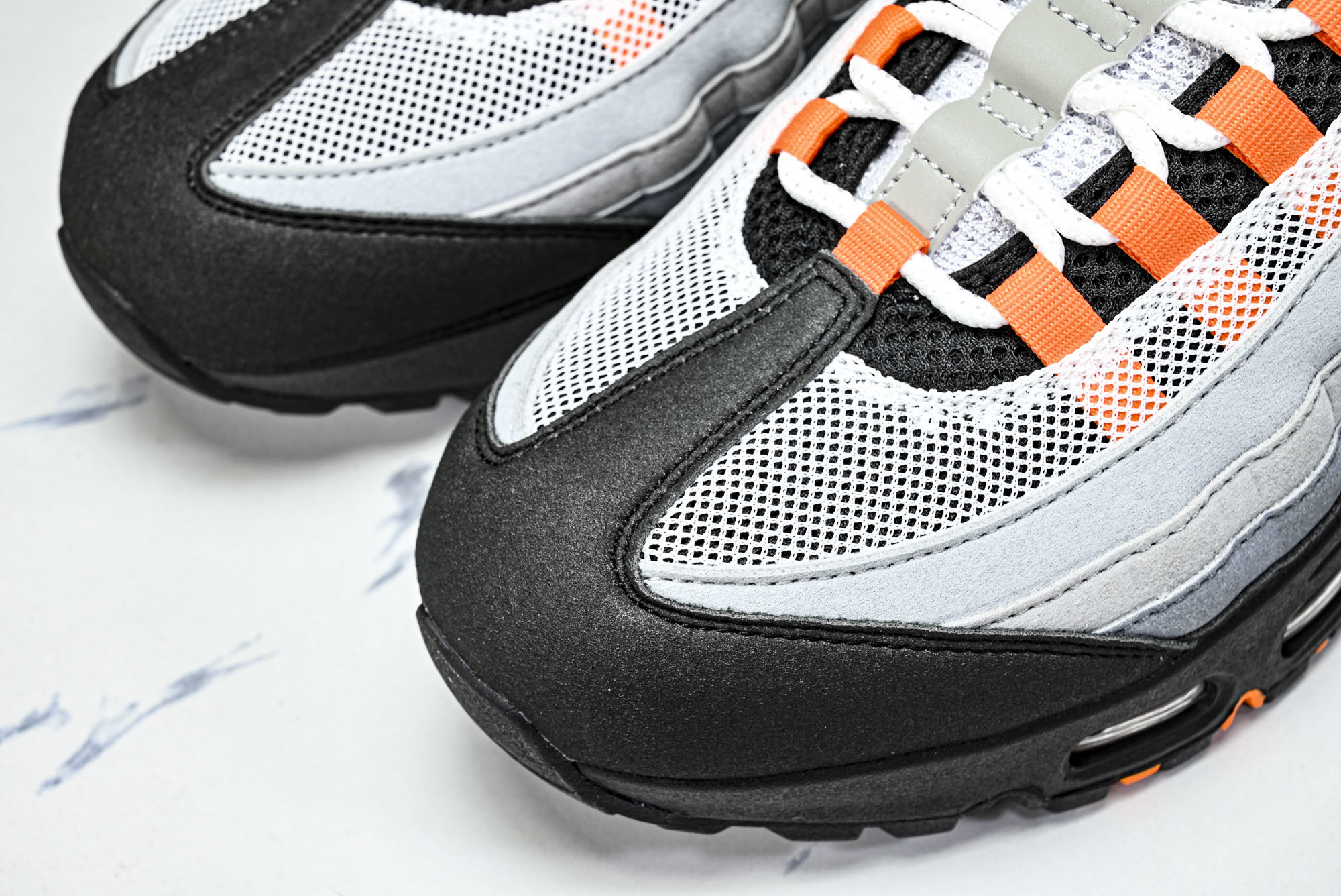 纯原外贸Eric Koston x Nike SB Air Max 95 耐克联名低帮气垫男女跑步鞋 HM4740 00 纯原外贸Eric Koston x Nike SB Air Max 95 耐克联名低帮气垫男女跑步鞋 HM4740 00