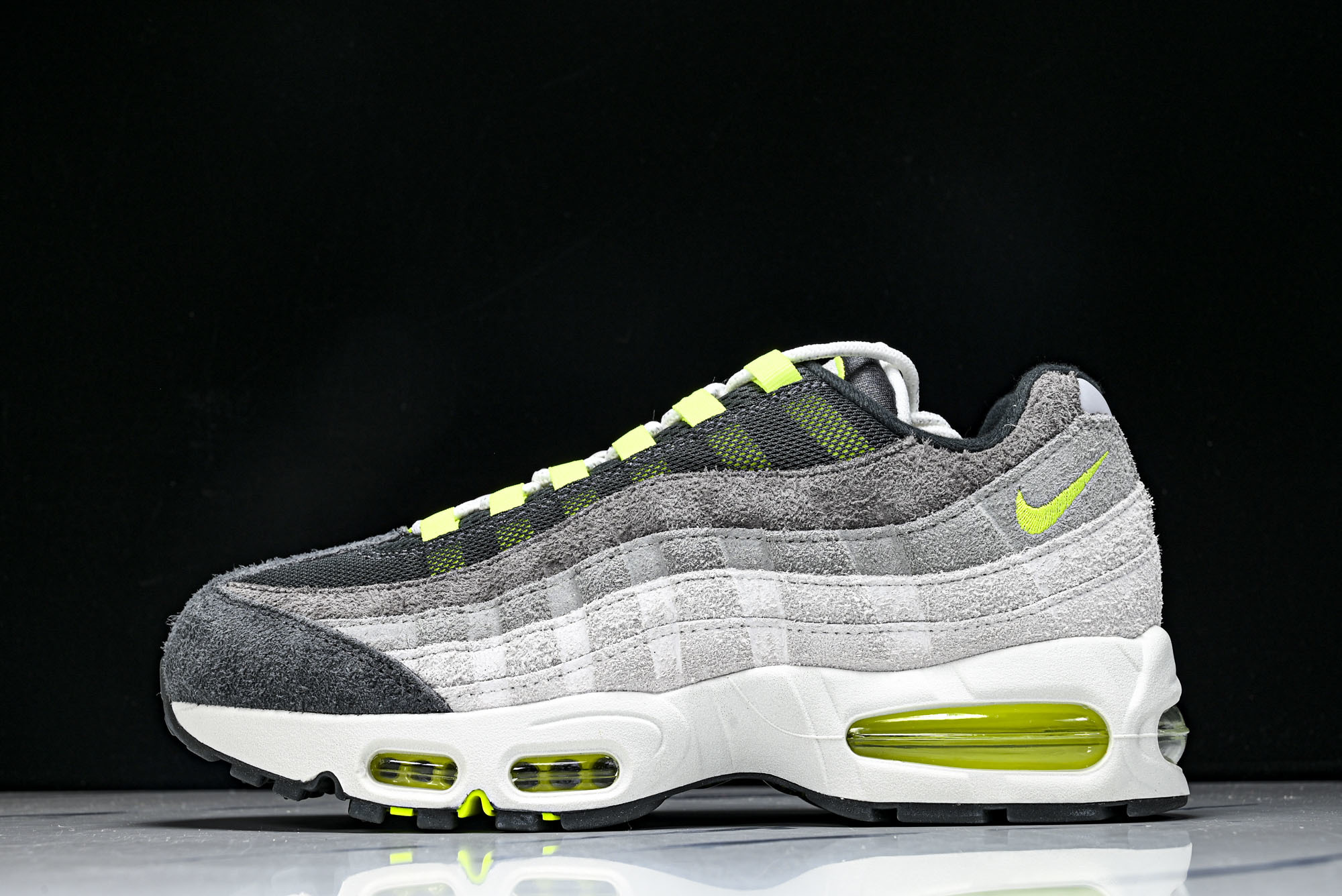 纯原外贸Eric Koston x Nike SB Air Max 95 耐克联名低帮气垫男女跑步鞋HM4738 001 纯原外贸Eric Koston x Nike SB Air Max 95 耐克联名低帮气垫男女跑步鞋HM4738 001
