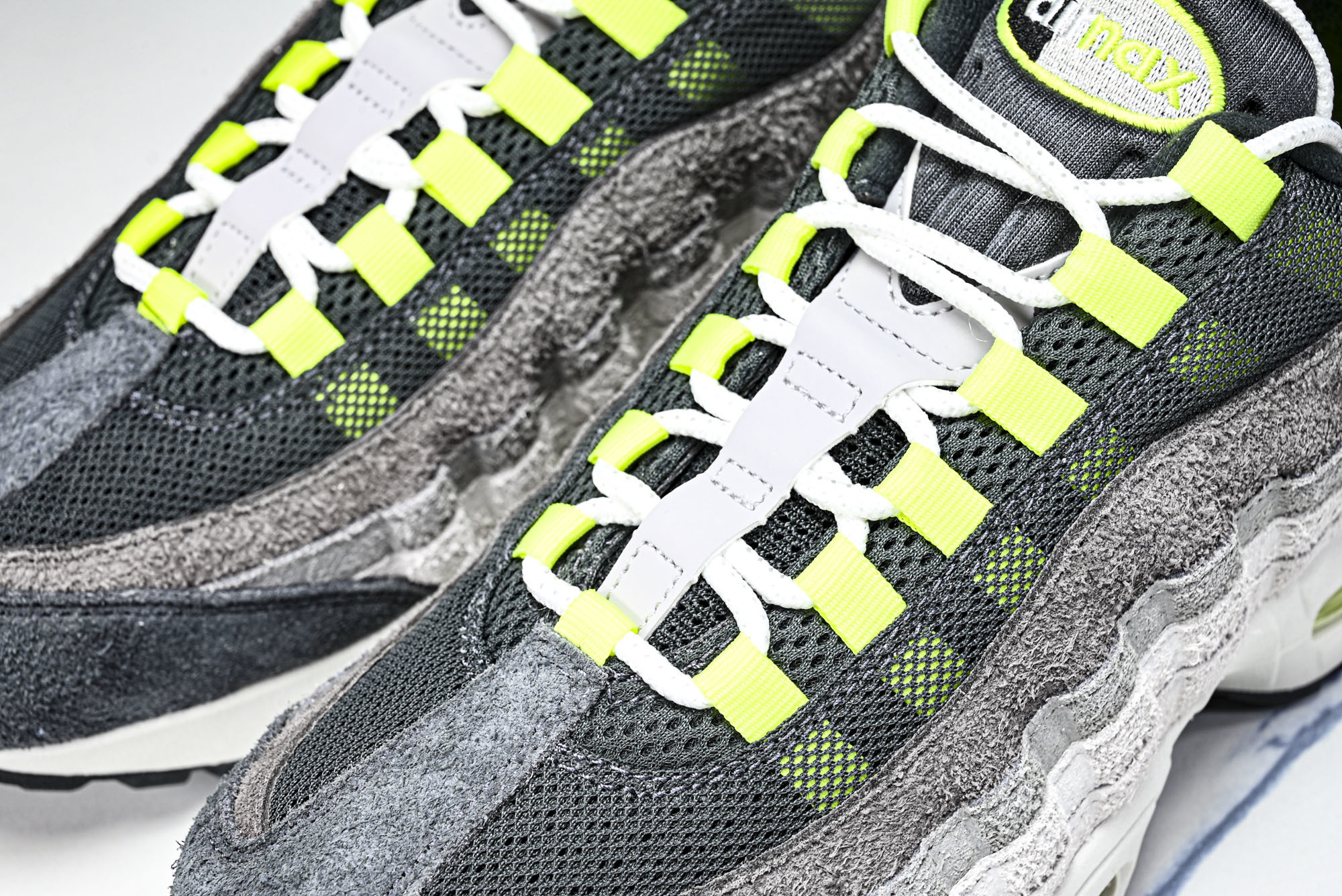 纯原外贸Eric Koston x Nike SB Air Max 95 耐克联名低帮气垫男女跑步鞋HM4738 001 纯原外贸Eric Koston x Nike SB Air Max 95 耐克联名低帮气垫男女跑步鞋HM4738 001