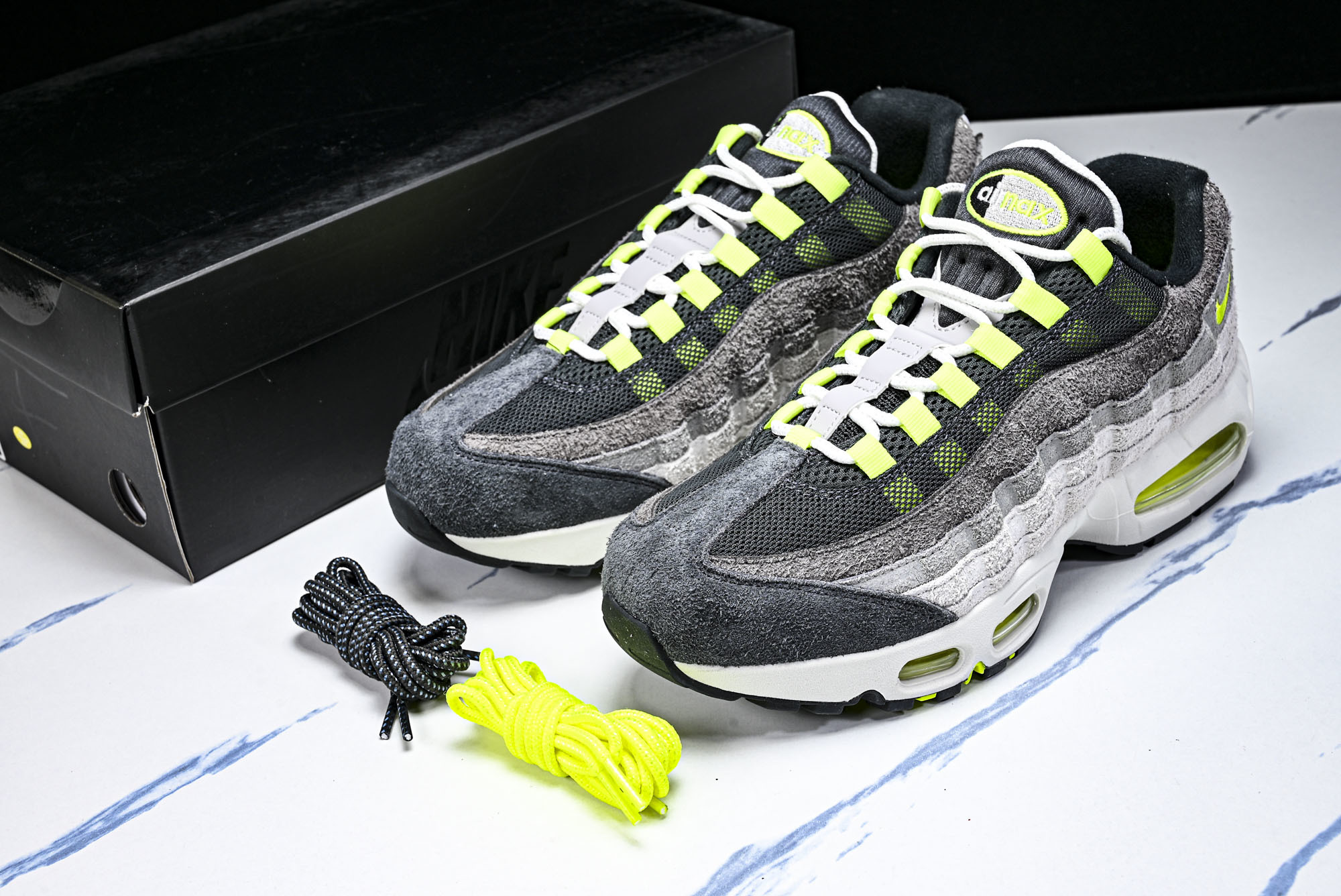 纯原外贸Eric Koston x Nike SB Air Max 95 耐克联名低帮气垫男女跑步鞋HM4738 001 纯原外贸Eric Koston x Nike SB Air Max 95 耐克联名低帮气垫男女跑步鞋HM4738 001