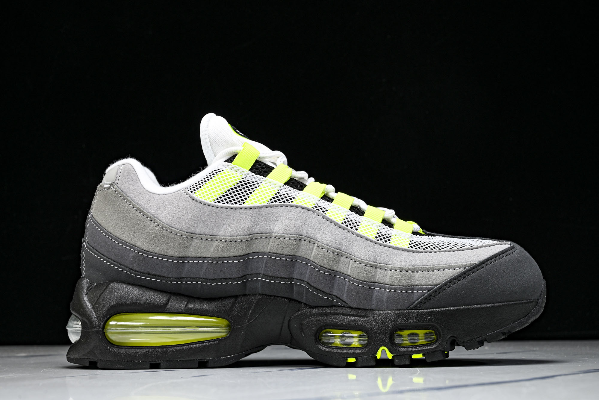 纯原外贸Eric Koston x Nike SB Air Max 95 耐克联名低帮气垫男女跑步鞋HM4740 001 纯原外贸Eric Koston x Nike SB Air Max 95 耐克联名低帮气垫男女跑步鞋HM4740 001