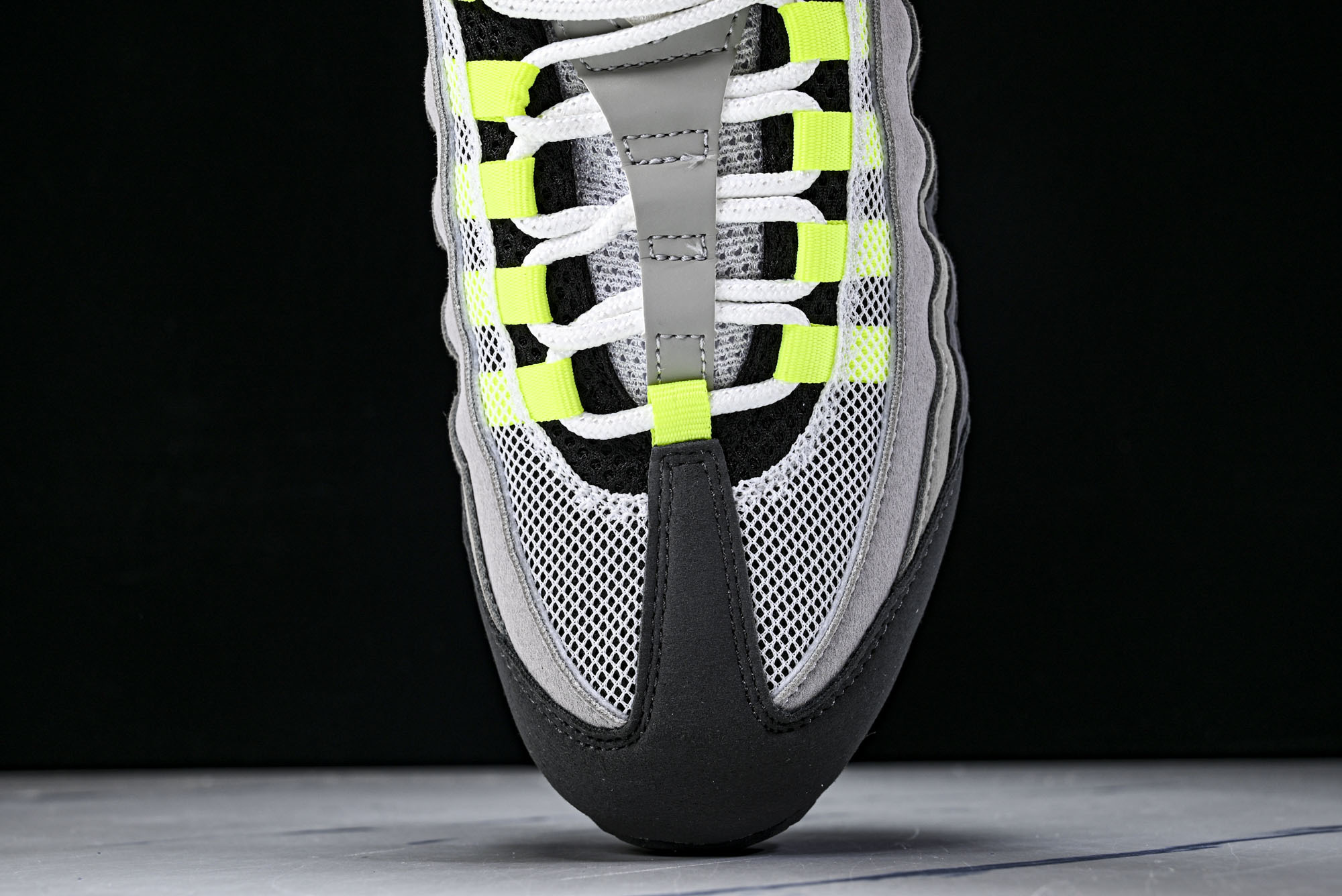 纯原外贸Eric Koston x Nike SB Air Max 95 耐克联名低帮气垫男女跑步鞋HM4740 001 纯原外贸Eric Koston x Nike SB Air Max 95 耐克联名低帮气垫男女跑步鞋HM4740 001