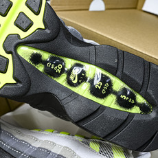 纯原外贸Eric Koston x Nike SB Air Max 95 耐克联名低帮气垫男女跑步鞋HM4740 001 纯原外贸Eric Koston x Nike SB Air Max 95 耐克联名低帮气垫男女跑步鞋HM4740 001