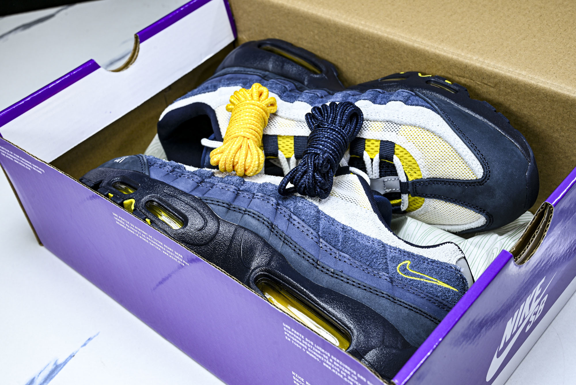 纯原外贸Eric Koston x Nike SB Air Max 95 耐克联名低帮气垫男跑步鞋HQ8492 400 纯原外贸Eric Koston x Nike SB Air Max 95 耐克联名低帮气垫男跑步鞋HQ8492 400