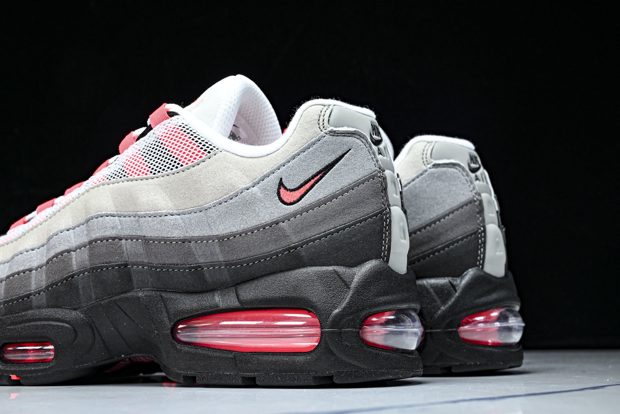 纯原外贸Eric Koston x Nike SB Air Max 95 耐克联名低帮气垫男跑步鞋IM7410 001 纯原外贸Eric Koston x Nike SB Air Max 95 耐克联名低帮气垫男跑步鞋IM7410 001
