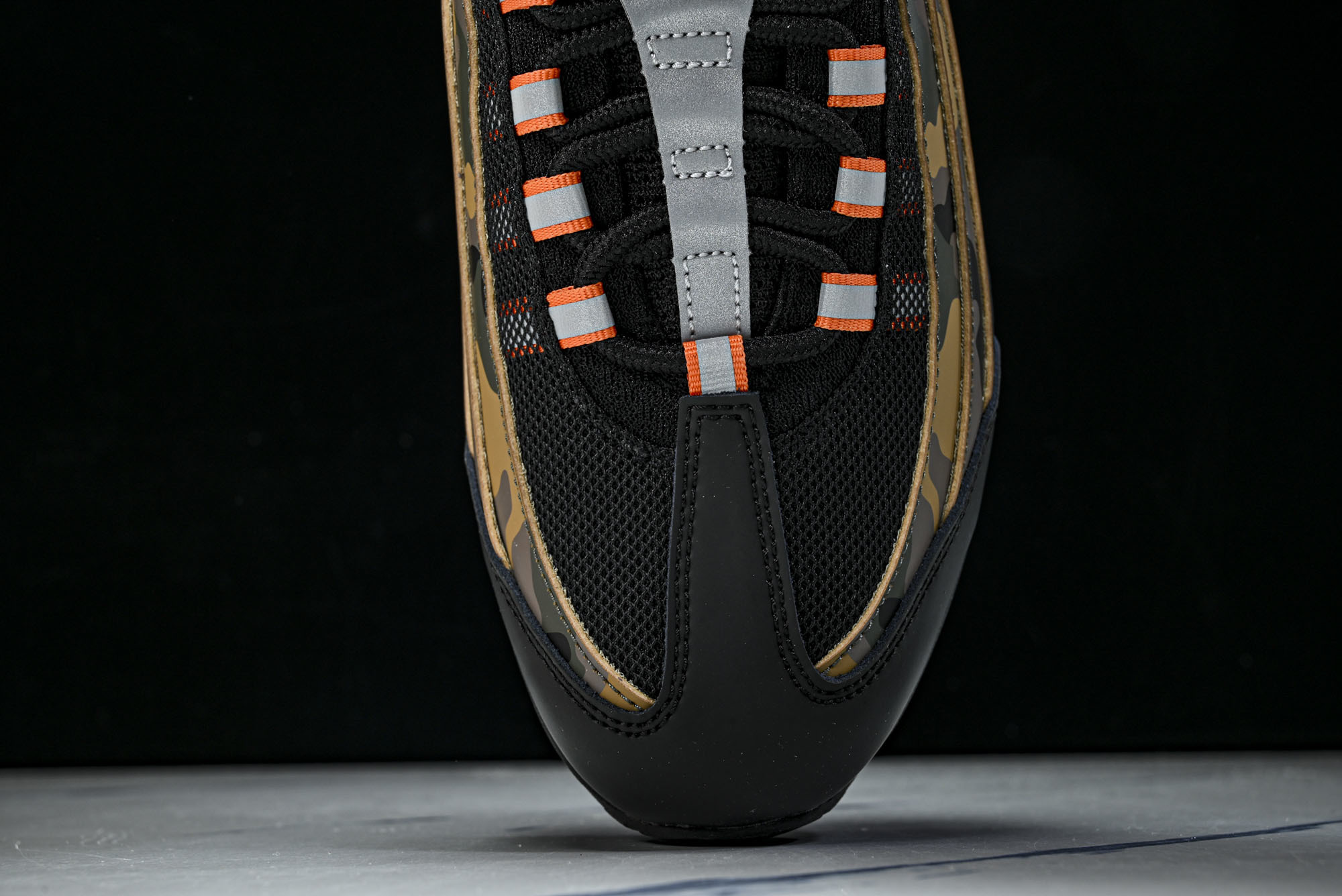 纯原外贸Nike Air Max 95 OG 复古减震气垫跑鞋 HQ1973-001 #YZ001-1 ✦原版1:1 制 纯原外贸Nike Air Max 95 OG 复古减震气垫跑鞋 HQ1973-001 #YZ001-1 ✦原版1:1 制