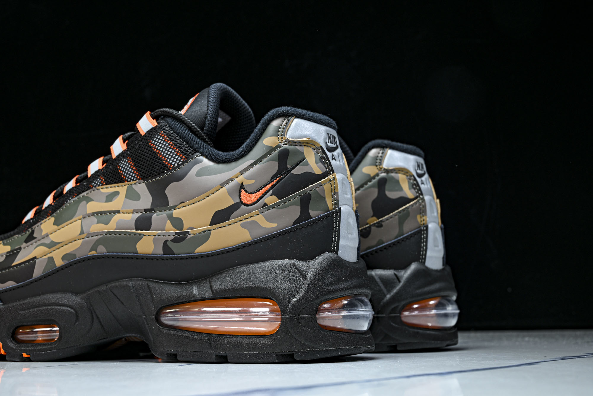 纯原外贸Nike Air Max 95 OG 复古减震气垫跑鞋 HQ1973-001 #YZ001-1 ✦原版1:1 制 纯原外贸Nike Air Max 95 OG 复古减震气垫跑鞋 HQ1973-001 #YZ001-1 ✦原版1:1 制