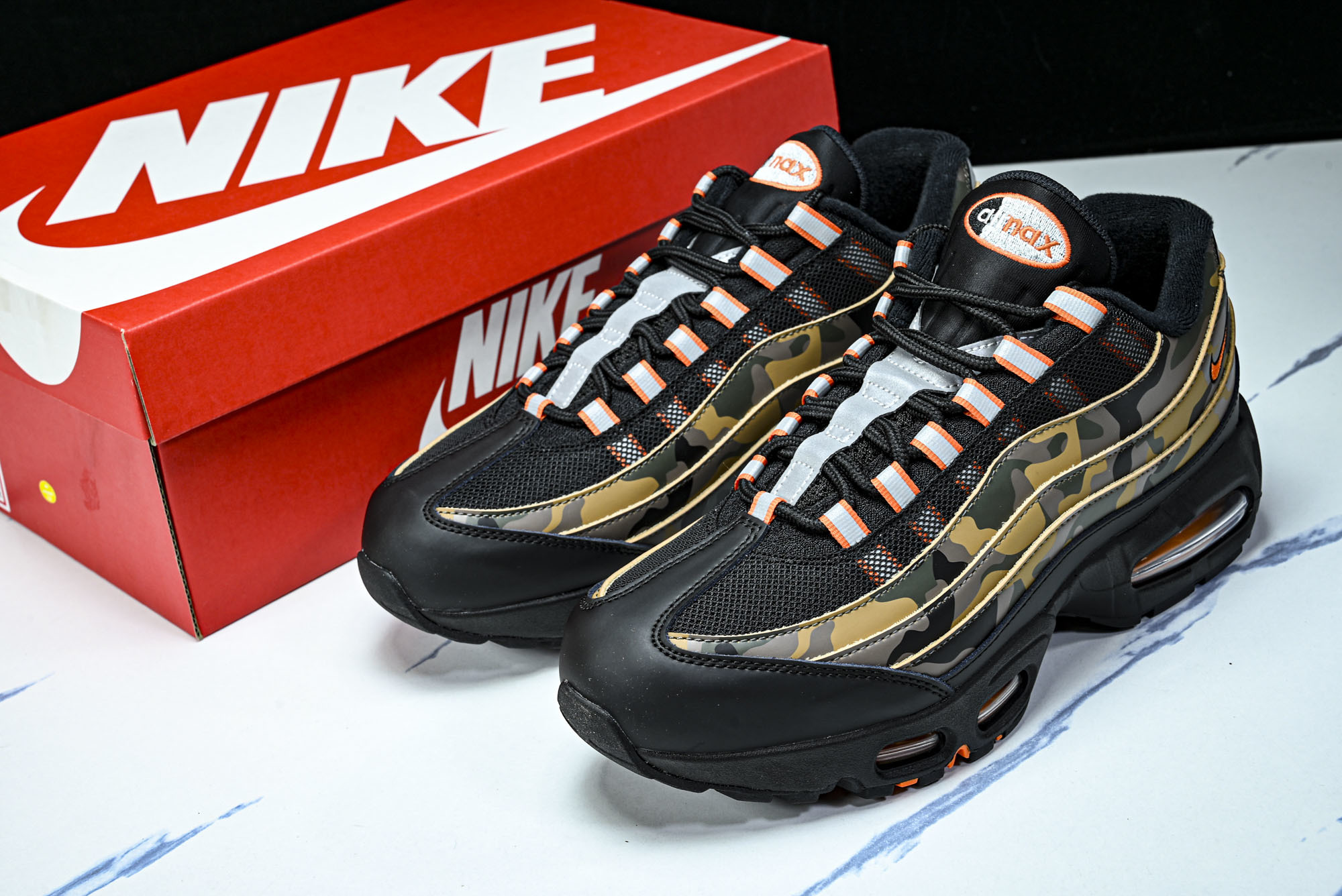 纯原外贸Nike Air Max 95 OG 复古减震气垫跑鞋 HQ1973-001 #YZ001-1 ✦原版1:1 制 纯原外贸Nike Air Max 95 OG 复古减震气垫跑鞋 HQ1973-001 #YZ001-1 ✦原版1:1 制