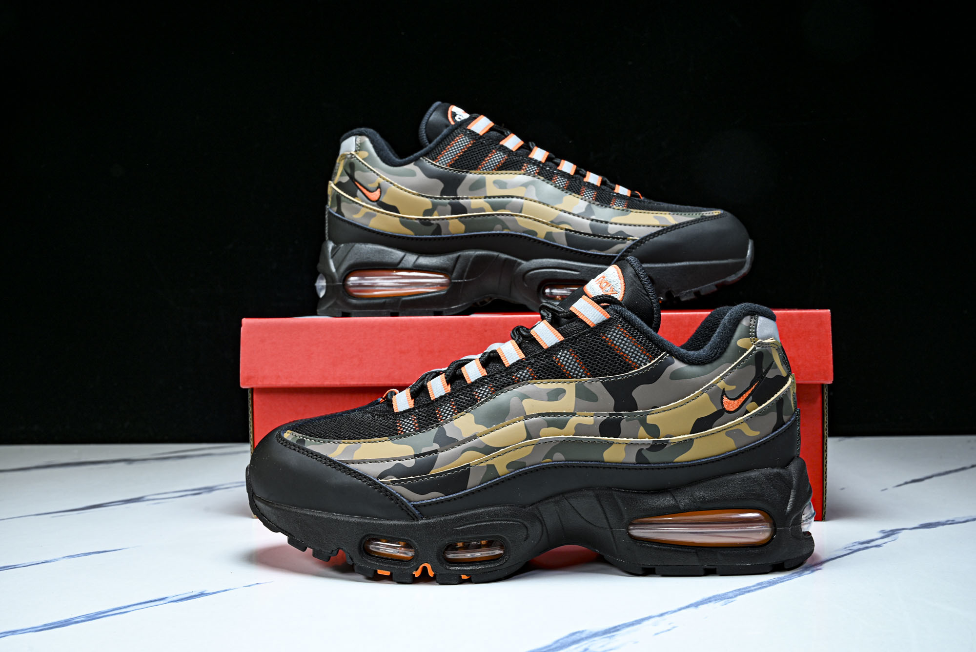 纯原外贸Nike Air Max 95 OG 复古减震气垫跑鞋 HQ1973-001 #YZ001-1 ✦原版1:1 制 纯原外贸Nike Air Max 95 OG 复古减震气垫跑鞋 HQ1973-001 #YZ001-1 ✦原版1:1 制