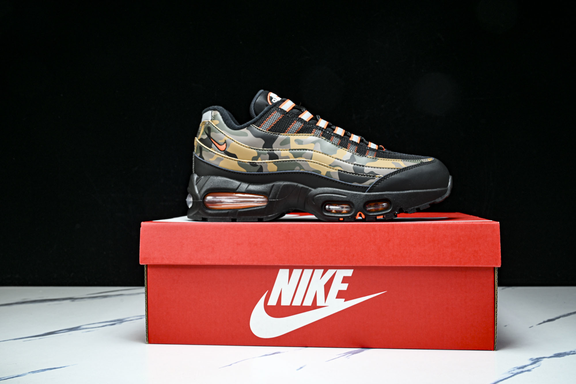 纯原外贸Nike Air Max 95 OG 复古减震气垫跑鞋 HQ1973-001 #YZ001-1 ✦原版1:1 制 纯原外贸Nike Air Max 95 OG 复古减震气垫跑鞋 HQ1973-001 #YZ001-1 ✦原版1:1 制
