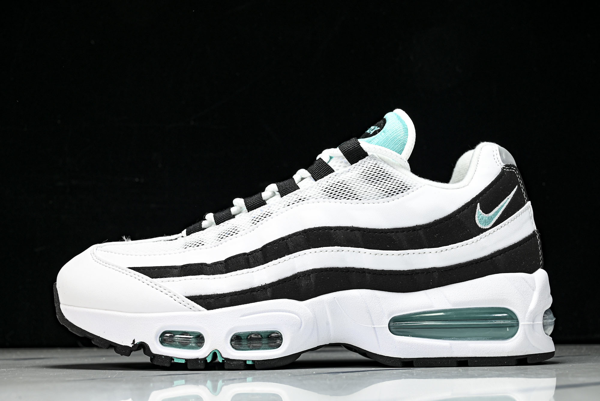 纯原外贸Nike Air Max 95 OG 复古减震气垫跑鞋 IM7409 100 #YZ001-1 ✦原版1:1 制 纯原外贸Nike Air Max 95 OG 复古减震气垫跑鞋 IM7409 100 #YZ001-1 ✦原版1:1 制
