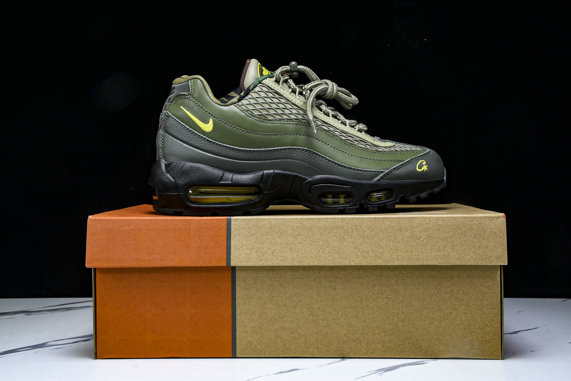 纯原外贸Nike Air Max 95 复古减震气垫跑鞋 FB2709 300 #YZ001-1 ✦原版1:1 制作 全 纯原外贸Nike Air Max 95 复古减震气垫跑鞋 FB2709 300 #YZ001-1 ✦原版1:1 制作 全