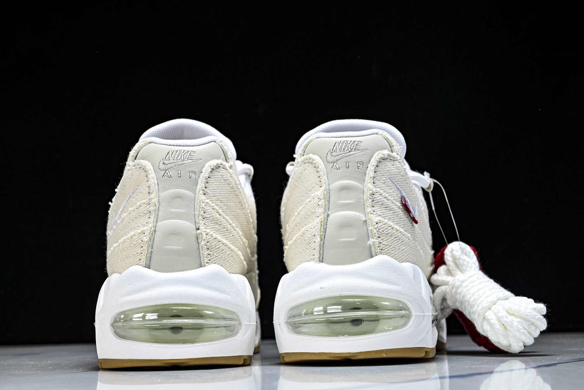 纯原外贸Nike Air Max 95 复古减震气垫跑鞋 HM4743 100 #YZ001-1 ✦原版1:1 制作 全 纯原外贸Nike Air Max 95 复古减震气垫跑鞋 HM4743 100 #YZ001-1 ✦原版1:1 制作 全