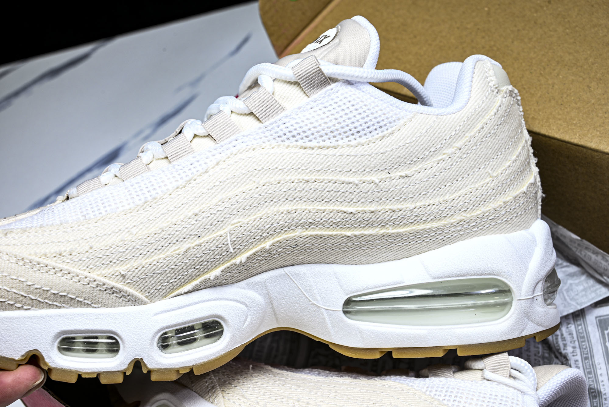 纯原外贸Nike Air Max 95 复古减震气垫跑鞋 HM4743 100 #YZ001-1 ✦原版1:1 制作 全 纯原外贸Nike Air Max 95 复古减震气垫跑鞋 HM4743 100 #YZ001-1 ✦原版1:1 制作 全