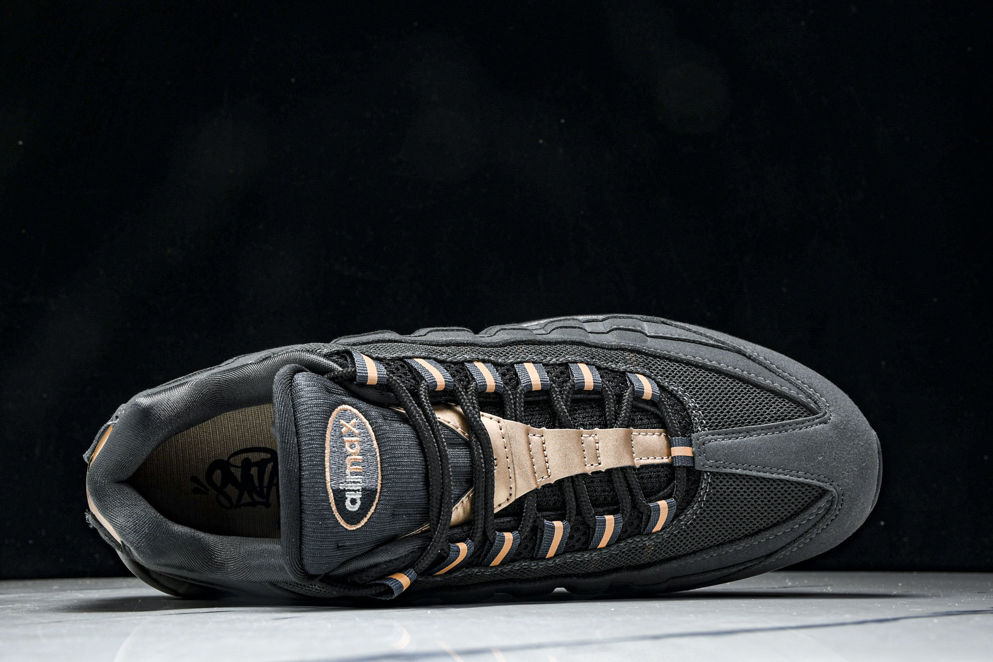 纯原外贸Nike Air Max 95 复古减震气垫跑鞋 HQ6457-001 #YZ001-1 ✦原版1:1 制作 全 纯原外贸Nike Air Max 95 复古减震气垫跑鞋 HQ6457-001 #YZ001-1 ✦原版1:1 制作 全