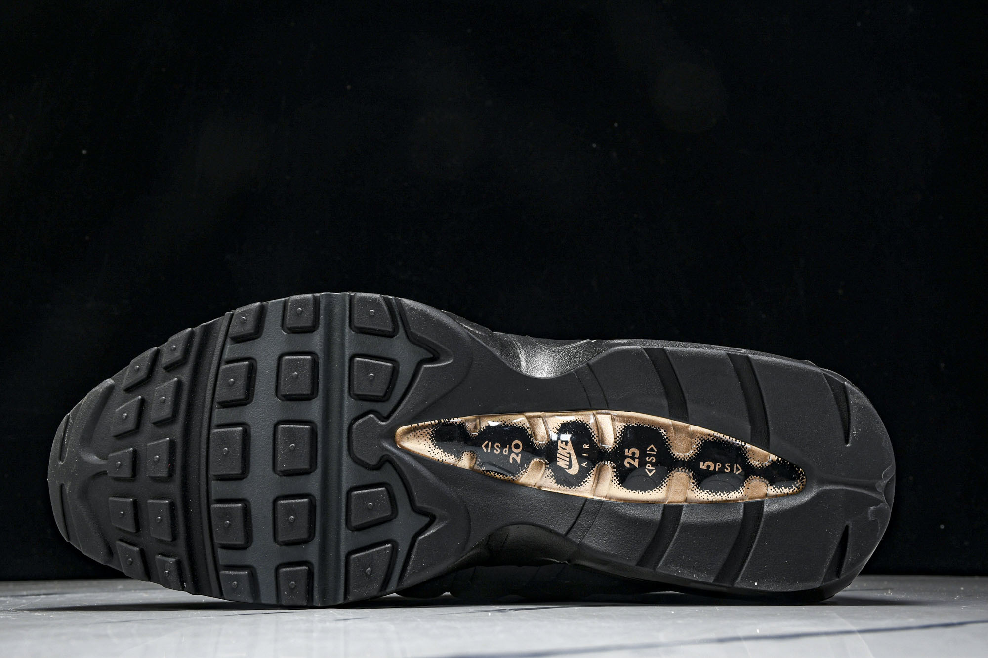 纯原外贸Nike Air Max 95 复古减震气垫跑鞋 HQ6457-001 #YZ001-1 ✦原版1:1 制作 全 纯原外贸Nike Air Max 95 复古减震气垫跑鞋 HQ6457-001 #YZ001-1 ✦原版1:1 制作 全