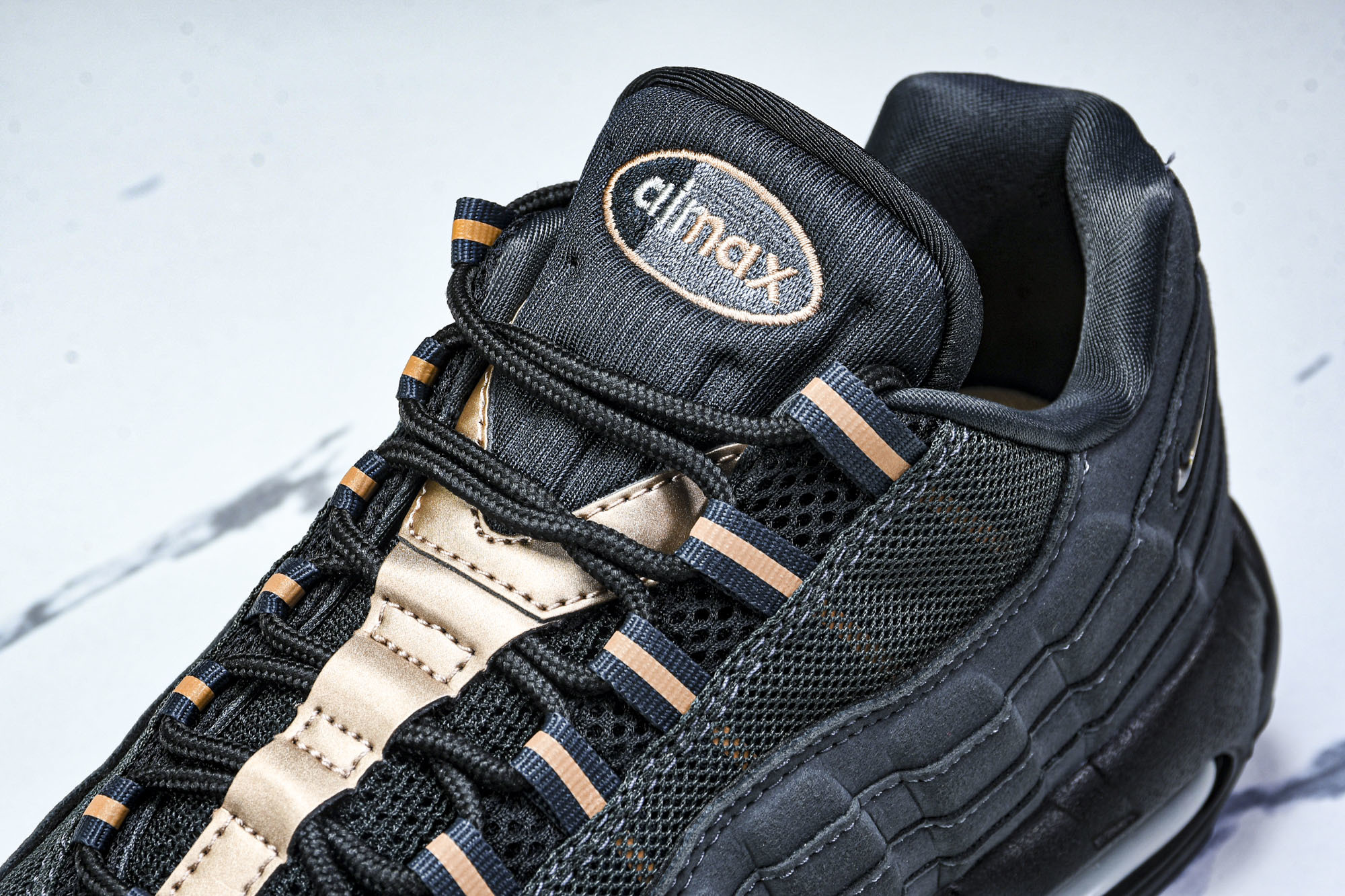 纯原外贸Nike Air Max 95 复古减震气垫跑鞋 HQ6457-001 #YZ001-1 ✦原版1:1 制作 全 纯原外贸Nike Air Max 95 复古减震气垫跑鞋 HQ6457-001 #YZ001-1 ✦原版1:1 制作 全