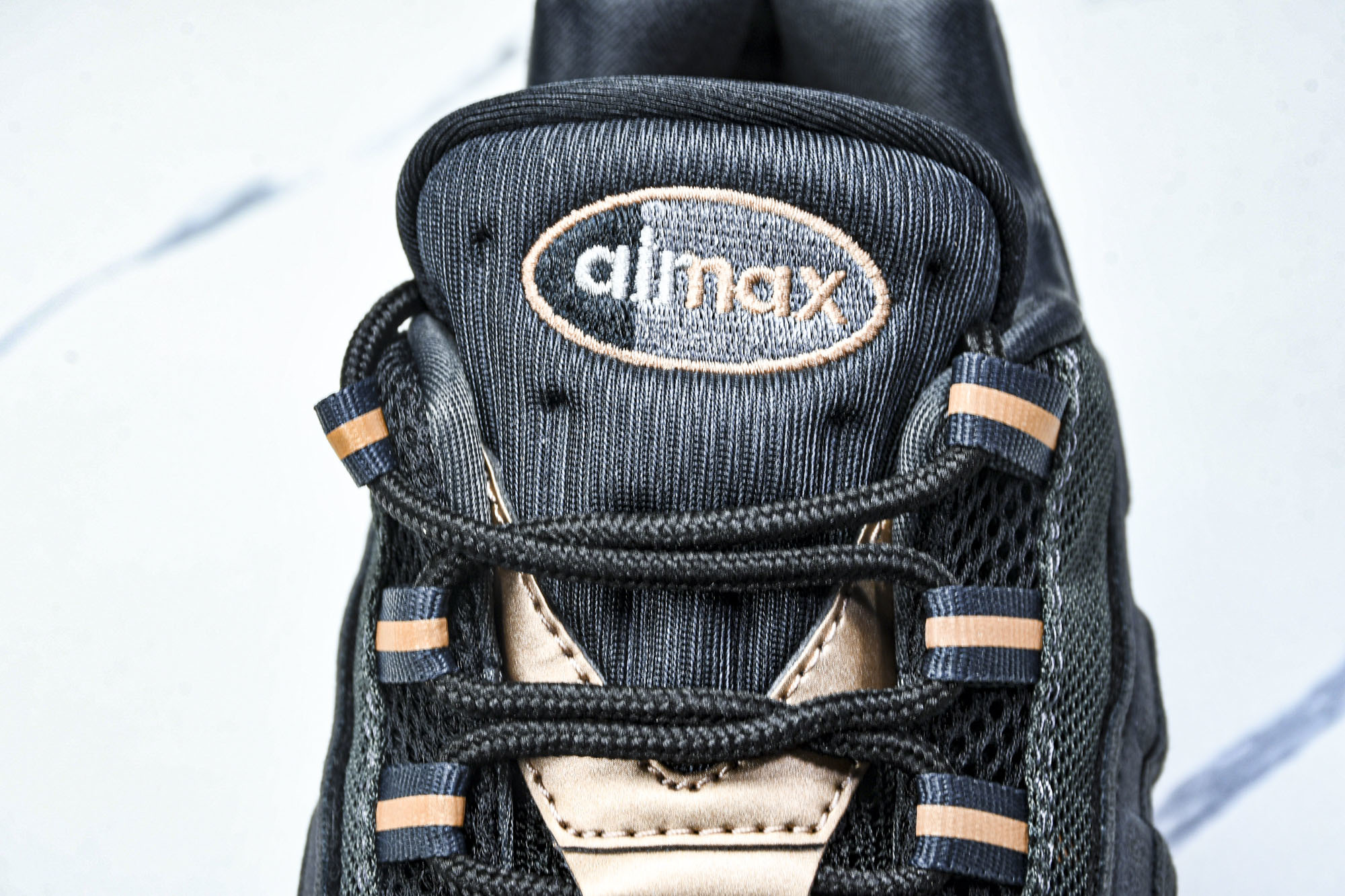 纯原外贸Nike Air Max 95 复古减震气垫跑鞋 HQ6457-001 #YZ001-1 ✦原版1:1 制作 全 纯原外贸Nike Air Max 95 复古减震气垫跑鞋 HQ6457-001 #YZ001-1 ✦原版1:1 制作 全