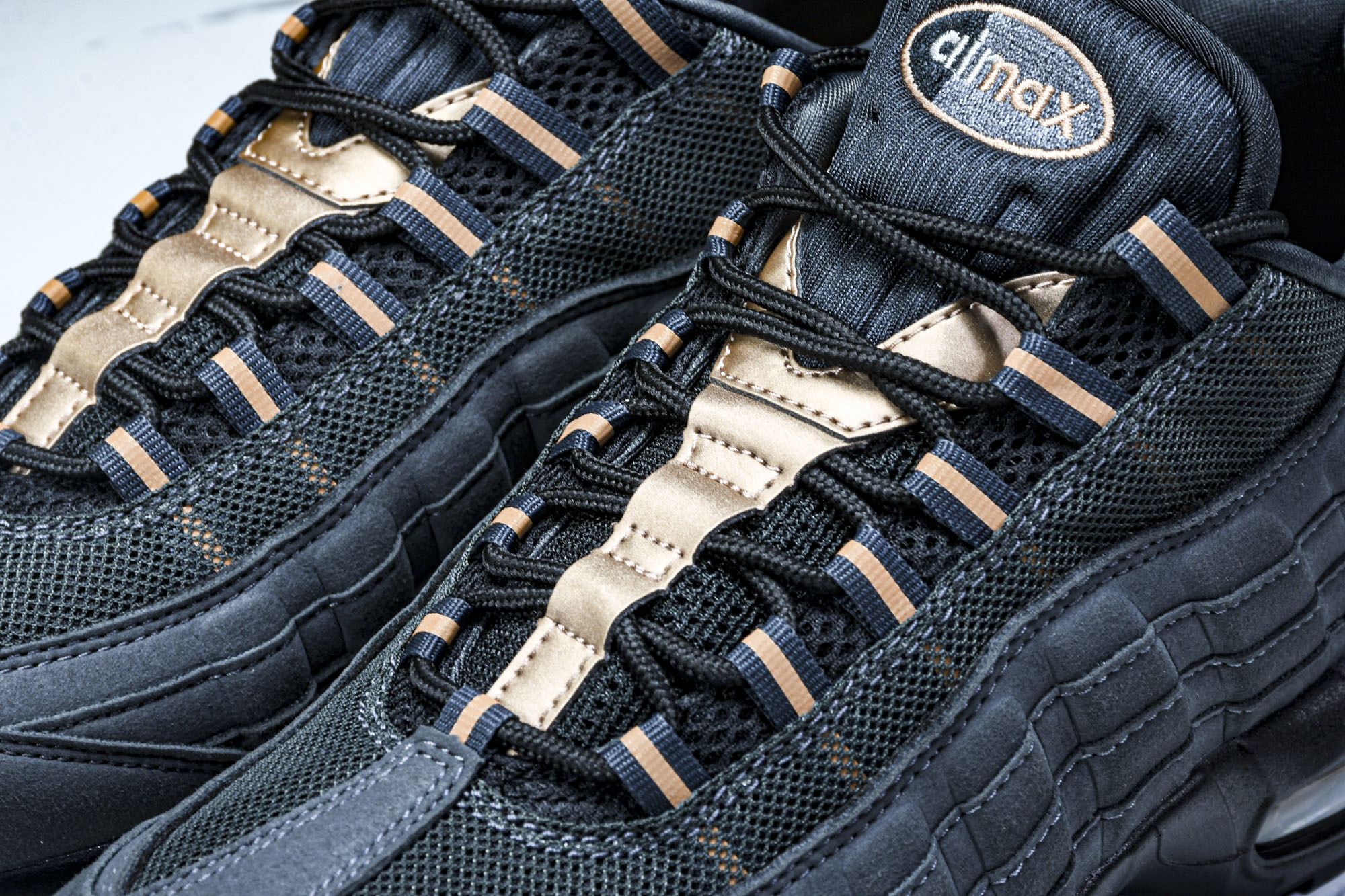 纯原外贸Nike Air Max 95 复古减震气垫跑鞋 HQ6457-001 #YZ001-1 ✦原版1:1 制作 全 纯原外贸Nike Air Max 95 复古减震气垫跑鞋 HQ6457-001 #YZ001-1 ✦原版1:1 制作 全