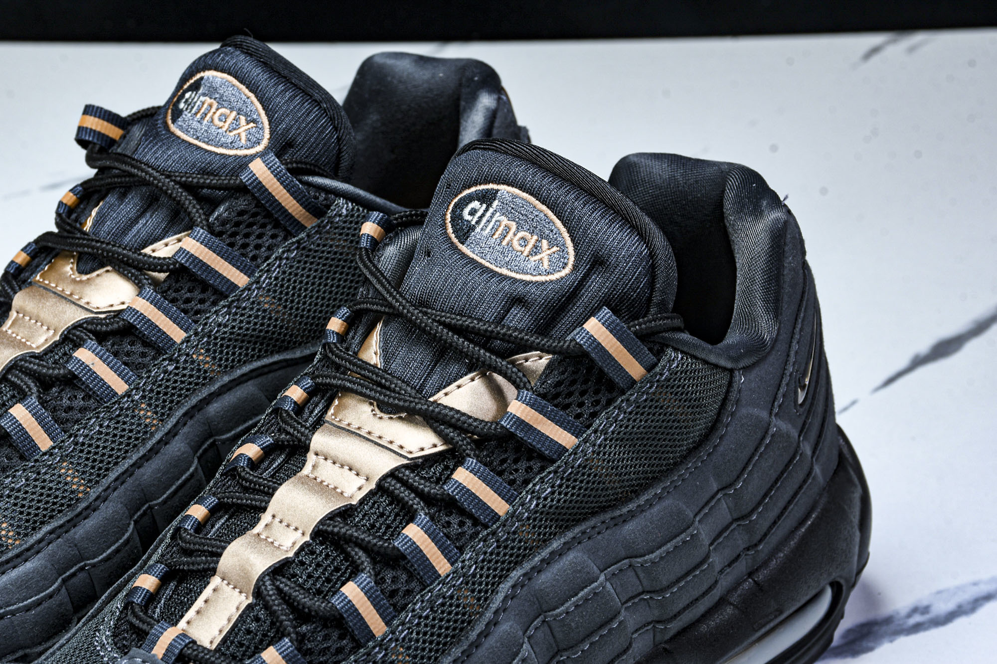 纯原外贸Nike Air Max 95 复古减震气垫跑鞋 HQ6457-001 #YZ001-1 ✦原版1:1 制作 全 纯原外贸Nike Air Max 95 复古减震气垫跑鞋 HQ6457-001 #YZ001-1 ✦原版1:1 制作 全